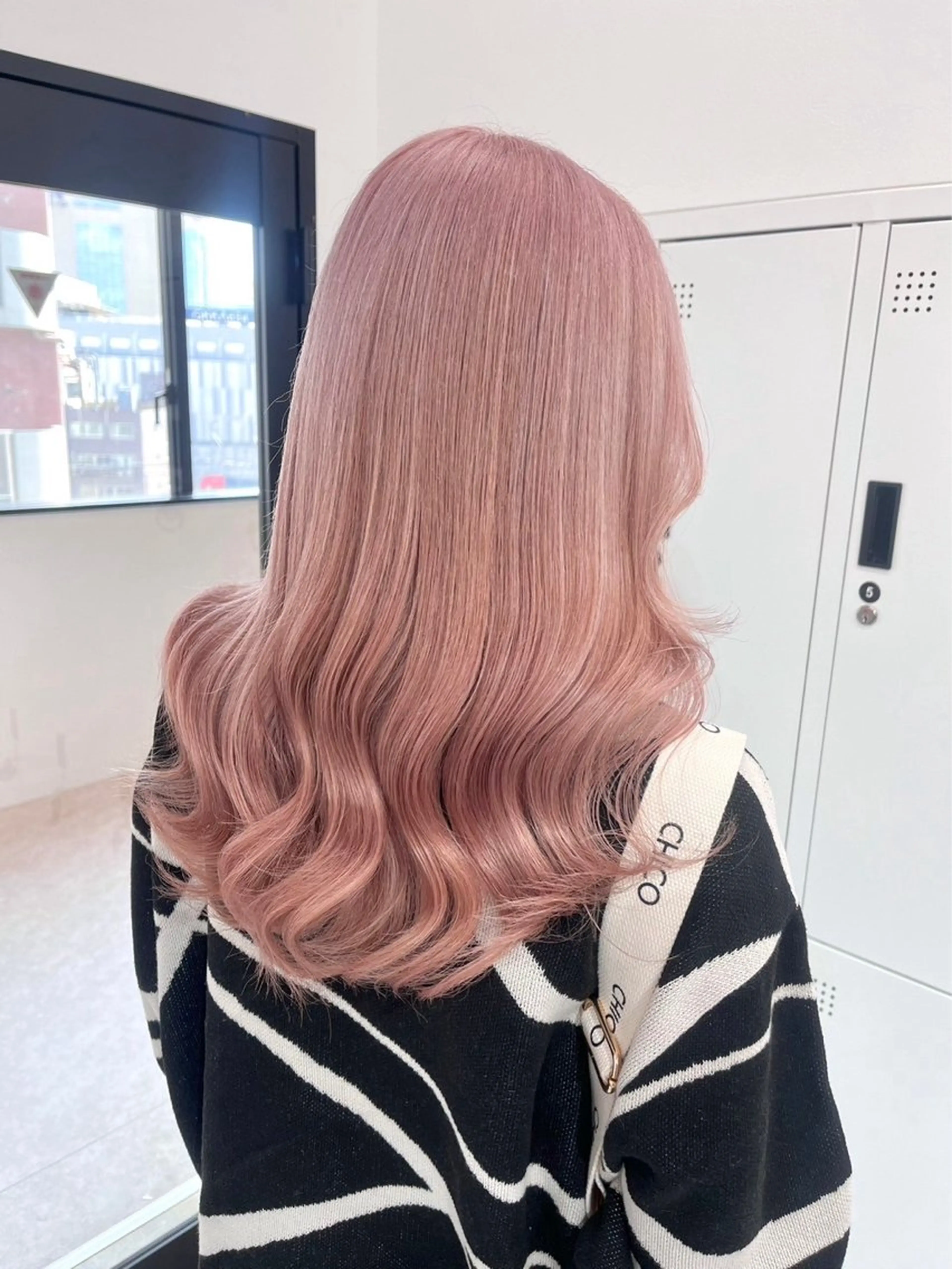 ロング カラー カット ヘアカラー トリートメント 🧸ミルクティー🧸 kousei🧸のヘアスタイル