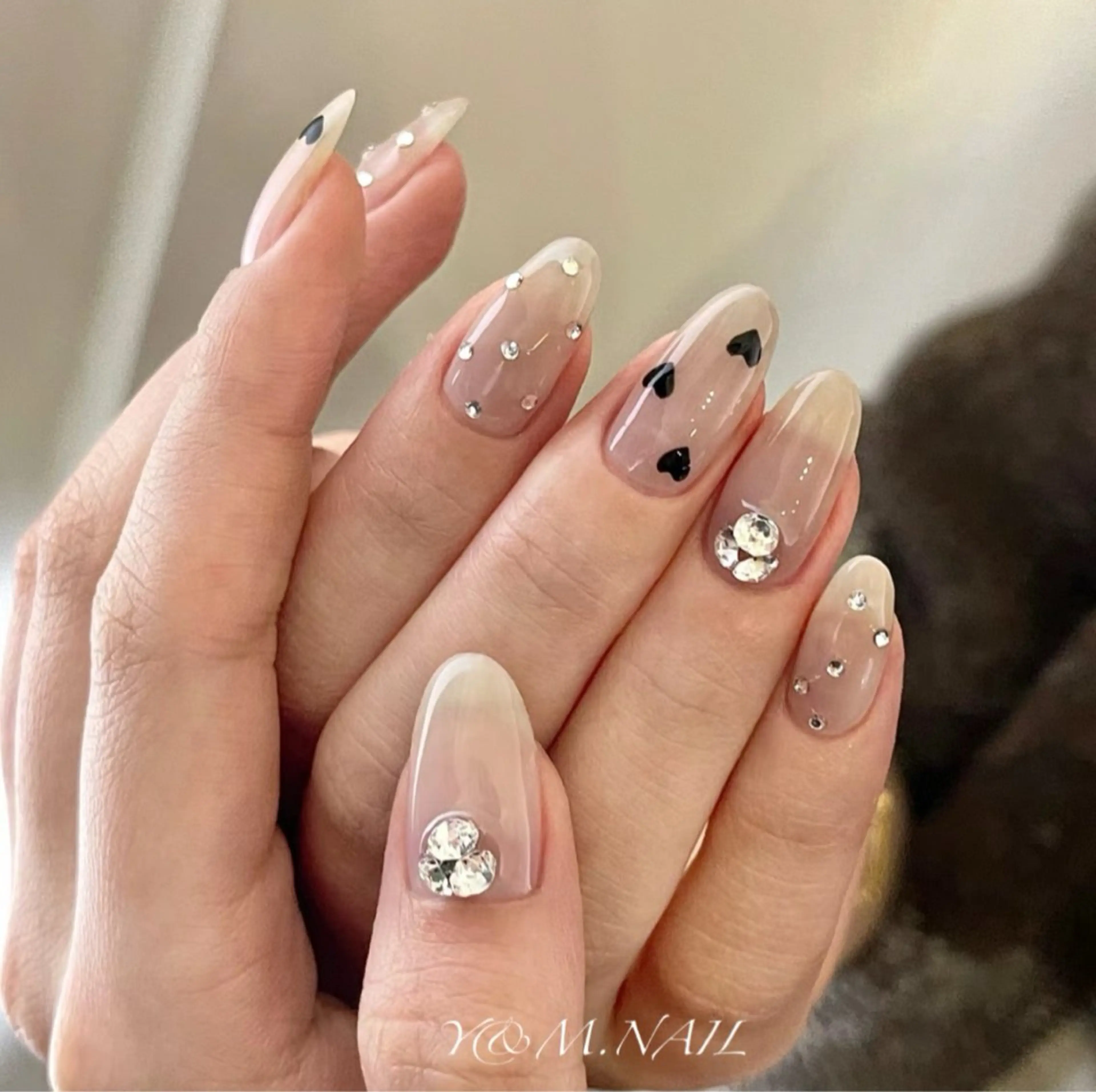 ネイル Ui_Amor (パラジェル)のネイルデザイン