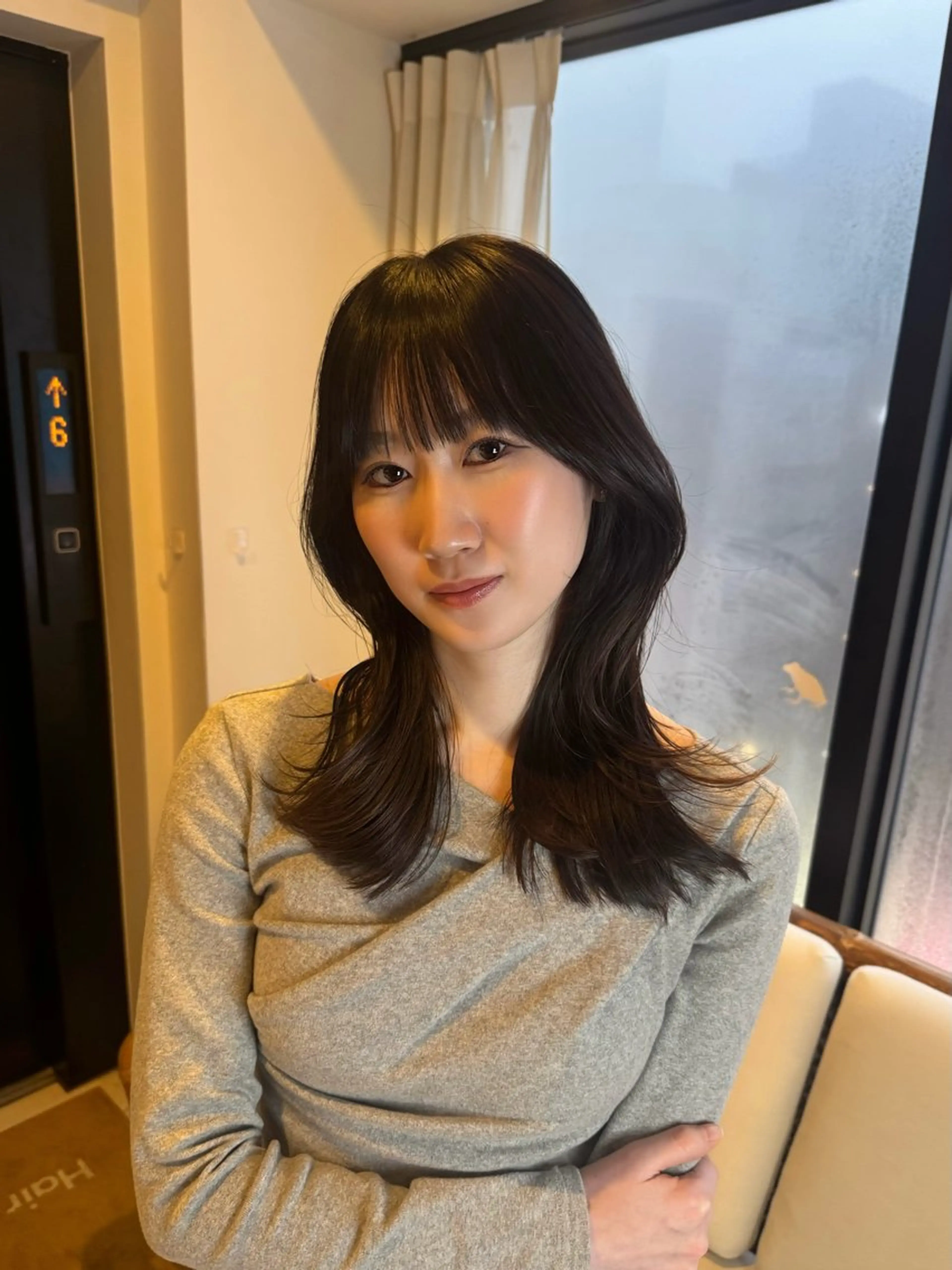 セミロング アッシュ アッシュブラウン くびれヘア レイヤーカット カット Bonheur銀座 /前田 栞九郎のヘアスタイル