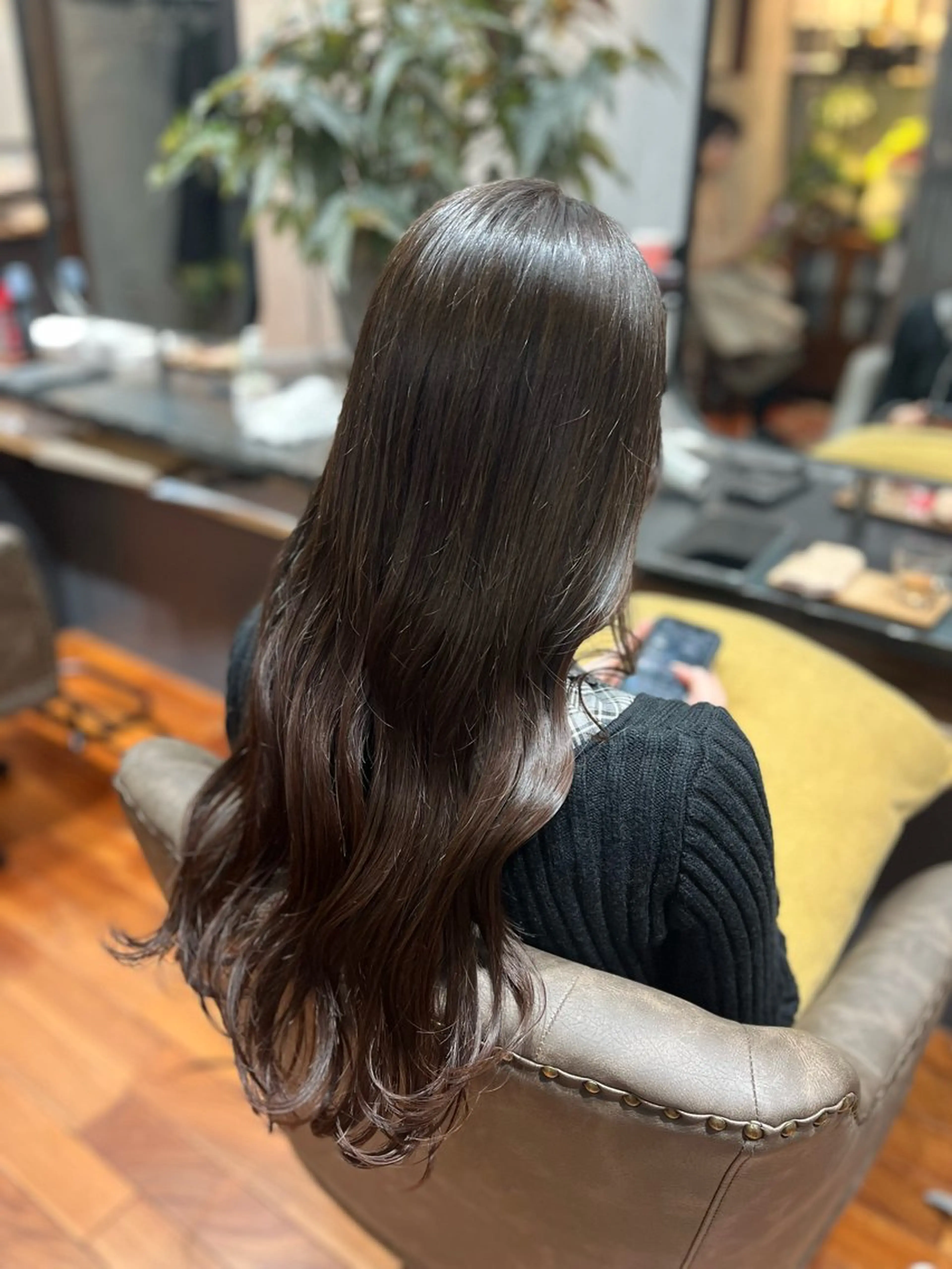 ロング カラー ブラウンカラー オリーブブラウン カット ヘアカラー DISCO HAIR sanc所属・木村 ときわのヘアスタイル