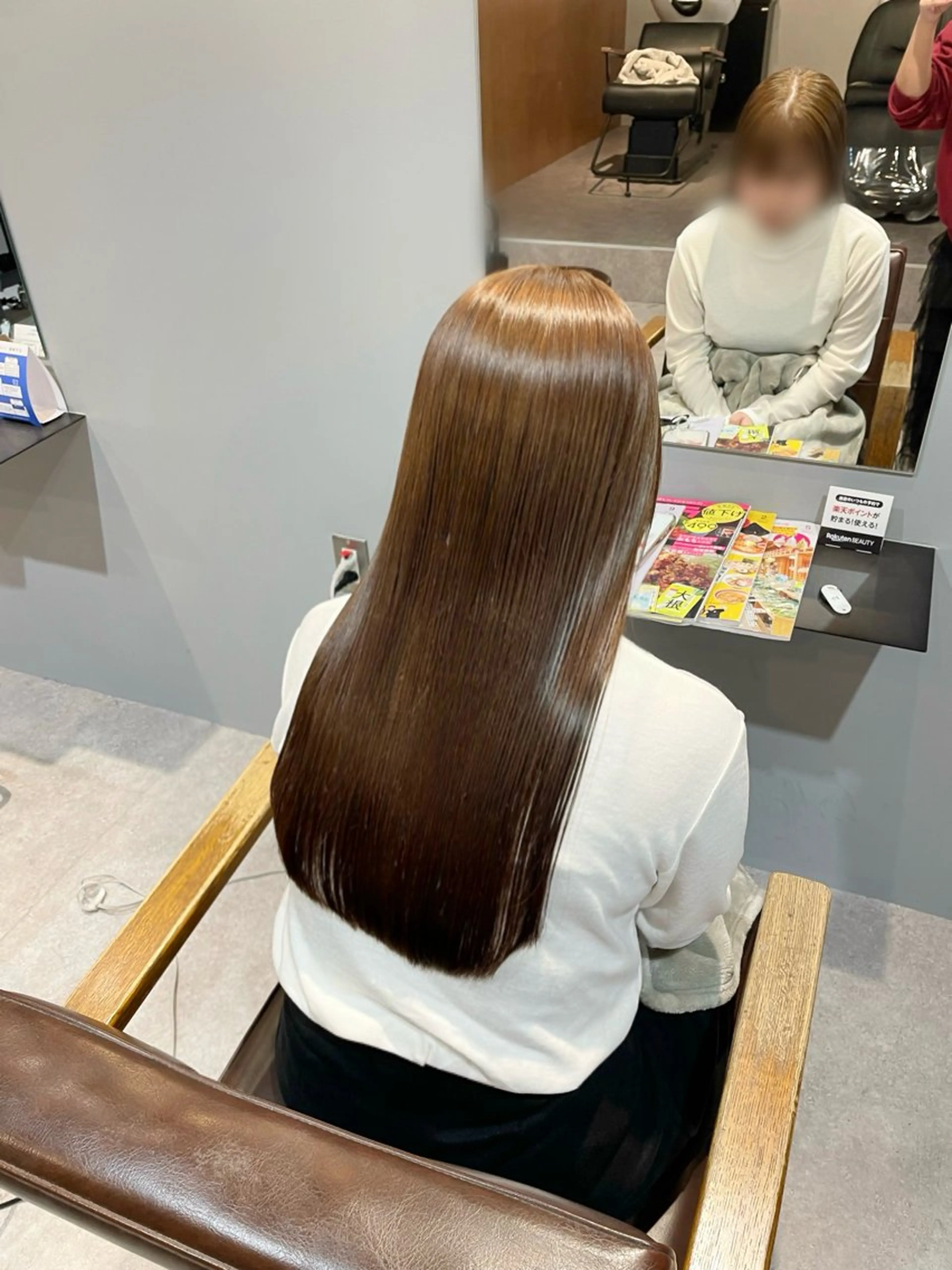 ロング Mimi🎀 ブリーチなしＷカラーのヘアスタイル