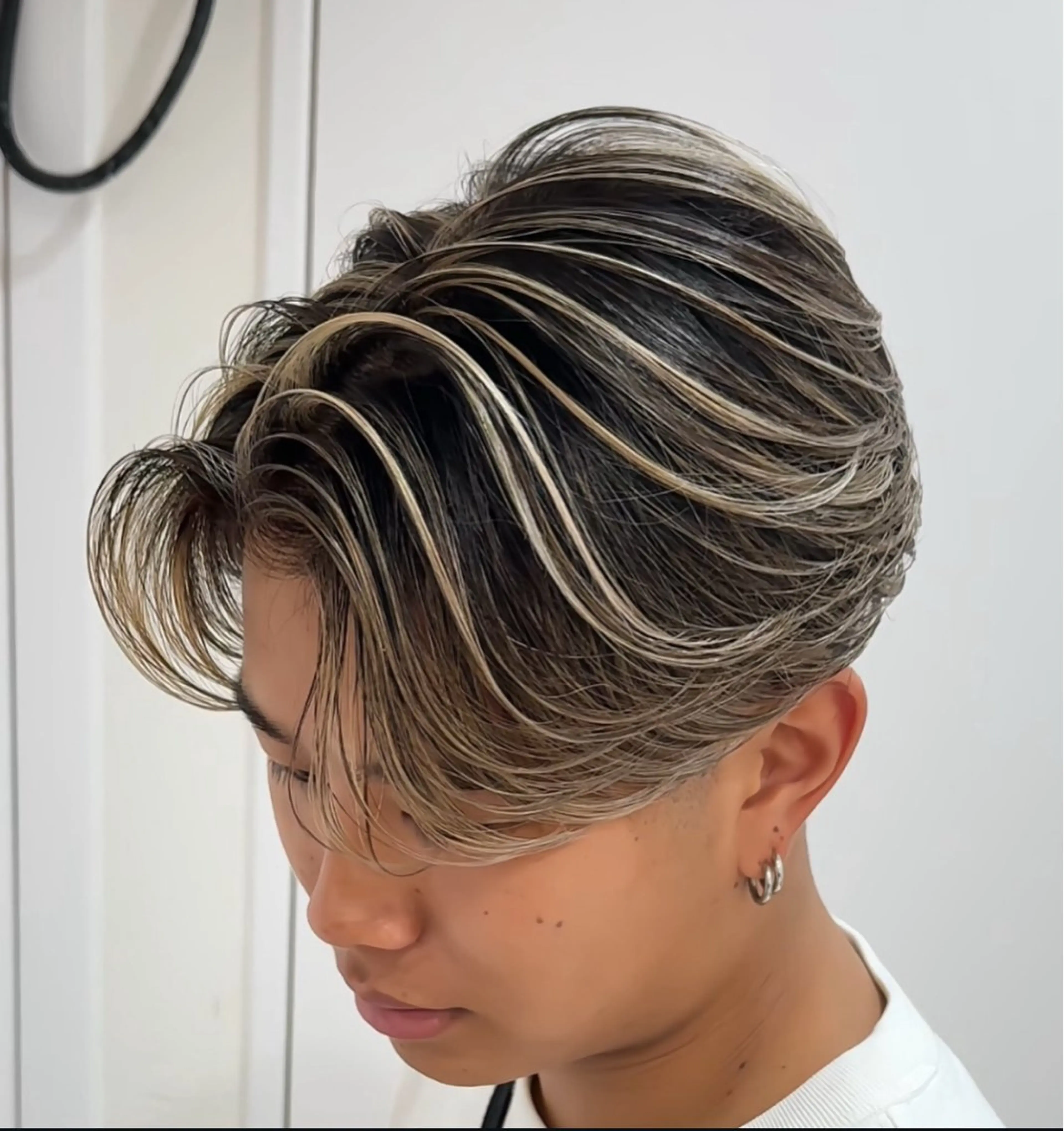 メンズ メンズハイライト メンズメッシュ 白髪ぼかし/白髪 メッシュ/ゆうとのヘアスタイル