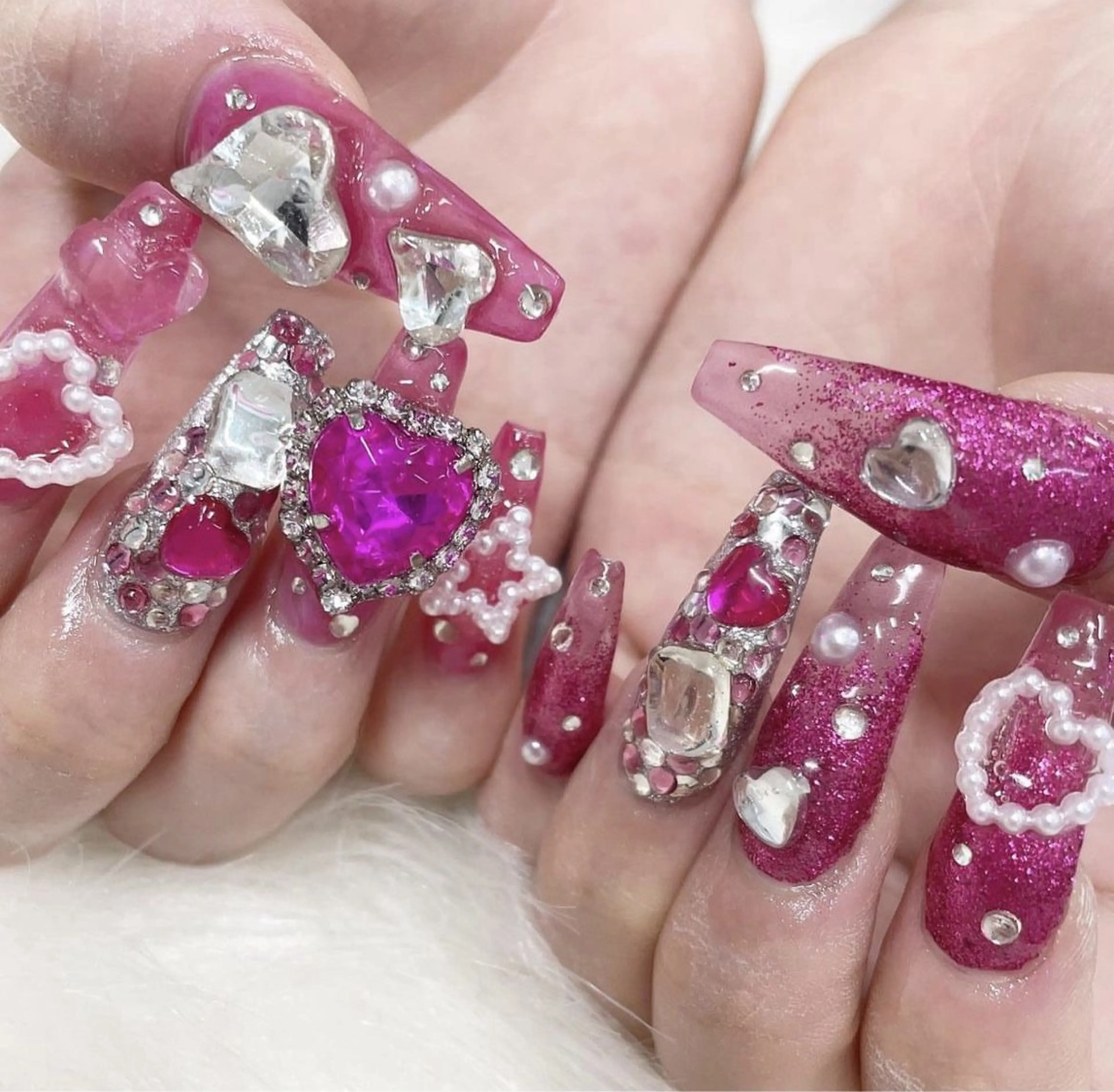ネイル マグネットネイル ピンク ネイルチップ 冬ネイル Lee Nailsのネイルデザイン