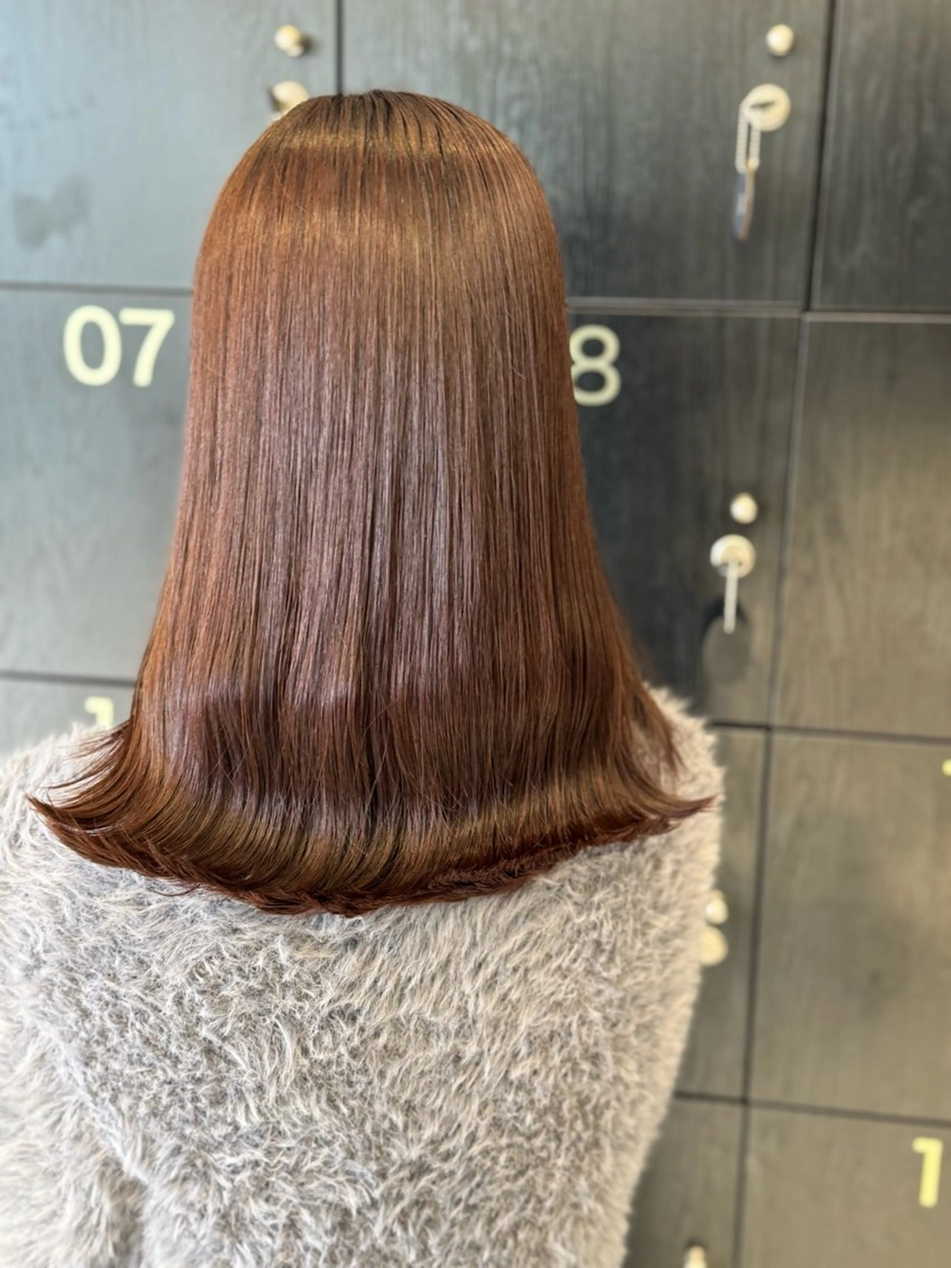 セミロング カラー ブラウンカラー ピンクカラー ピンクブラウン 伊藤 柚奈のヘアスタイル