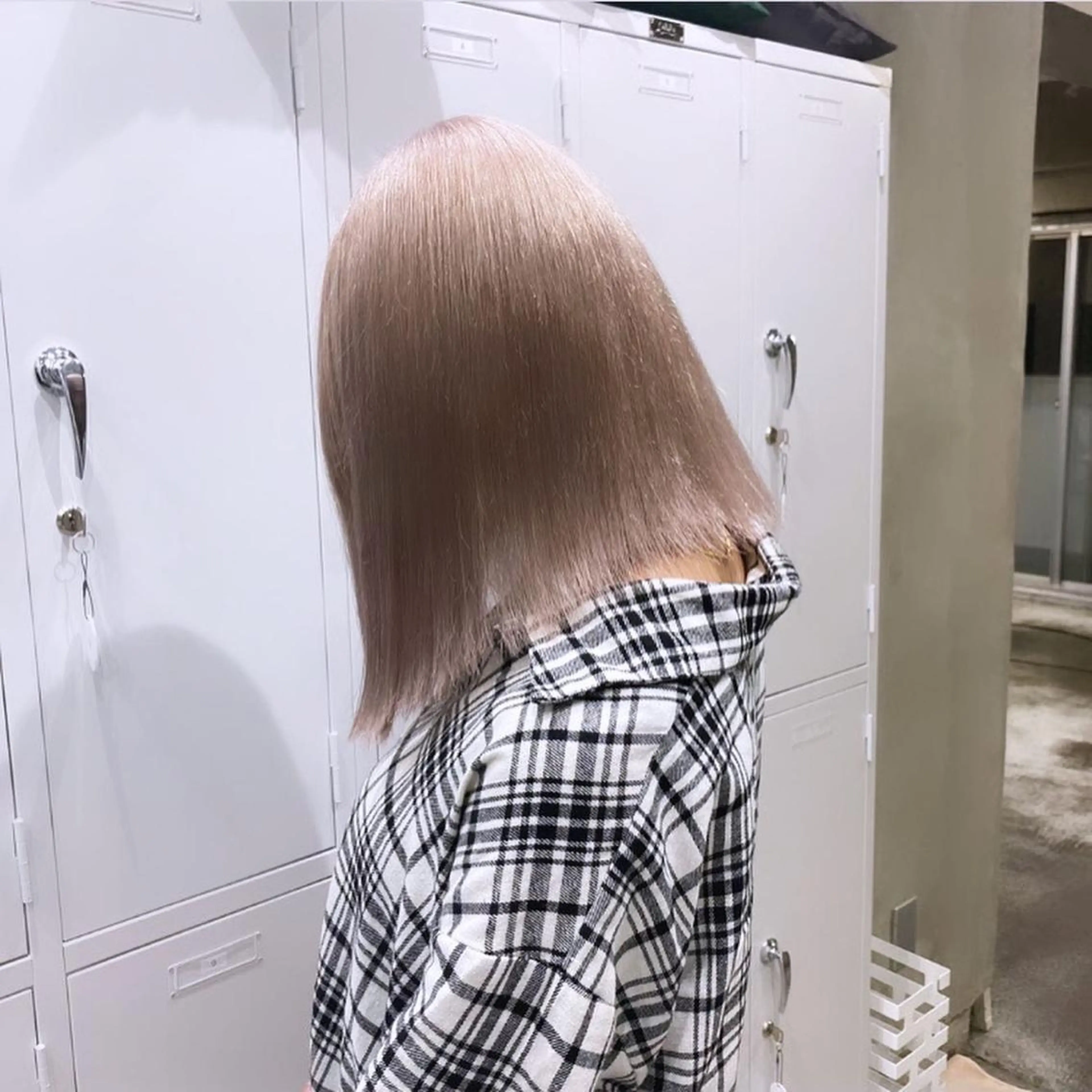 ミディアム カラー ヘアカラー トリートメント ヘアセット 渋谷🎨ハイトーン ×エクステ🎨レンのヘアスタイル