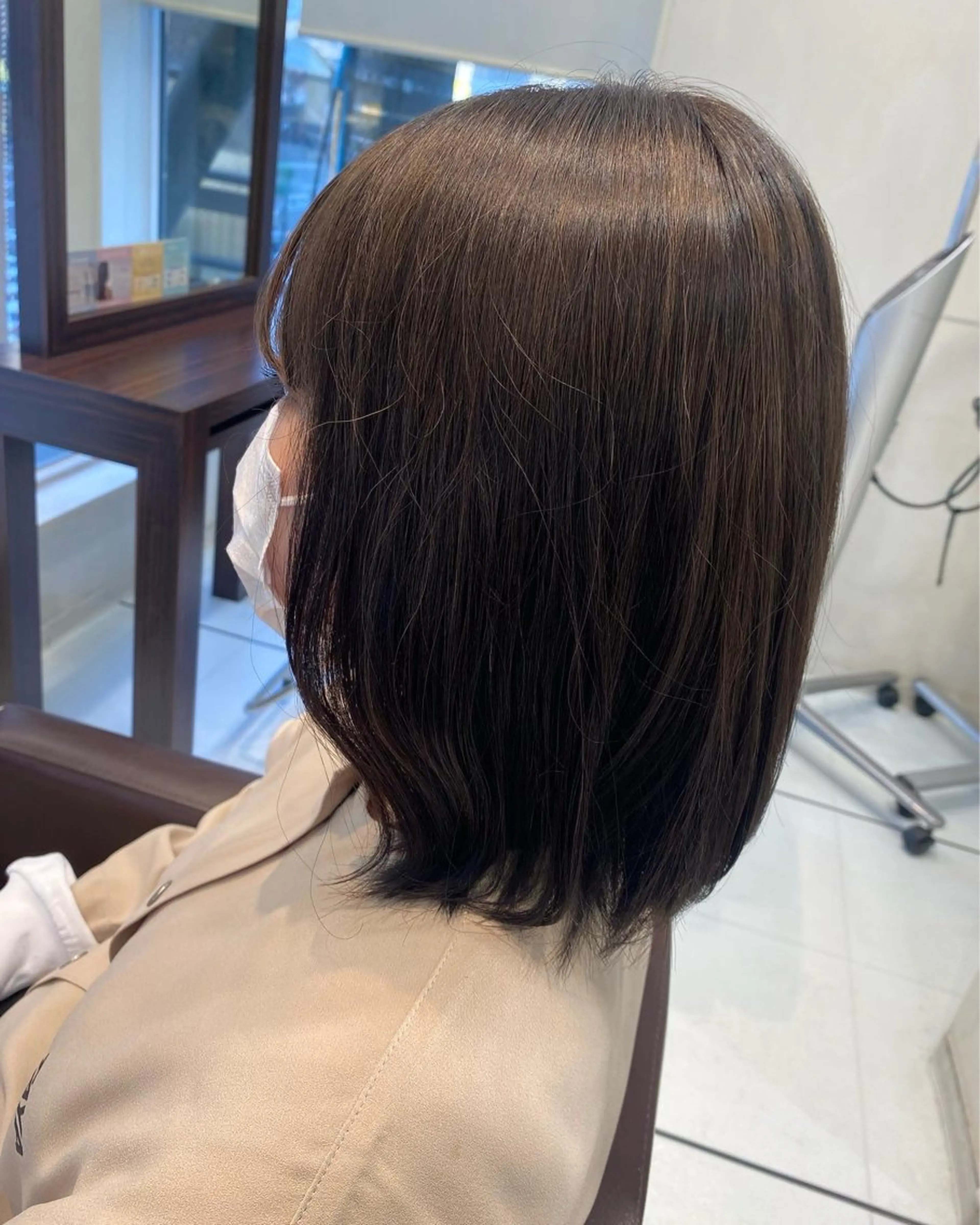 カラー アッシュ ベージュカラー 藤並 ファニャのヘアスタイル