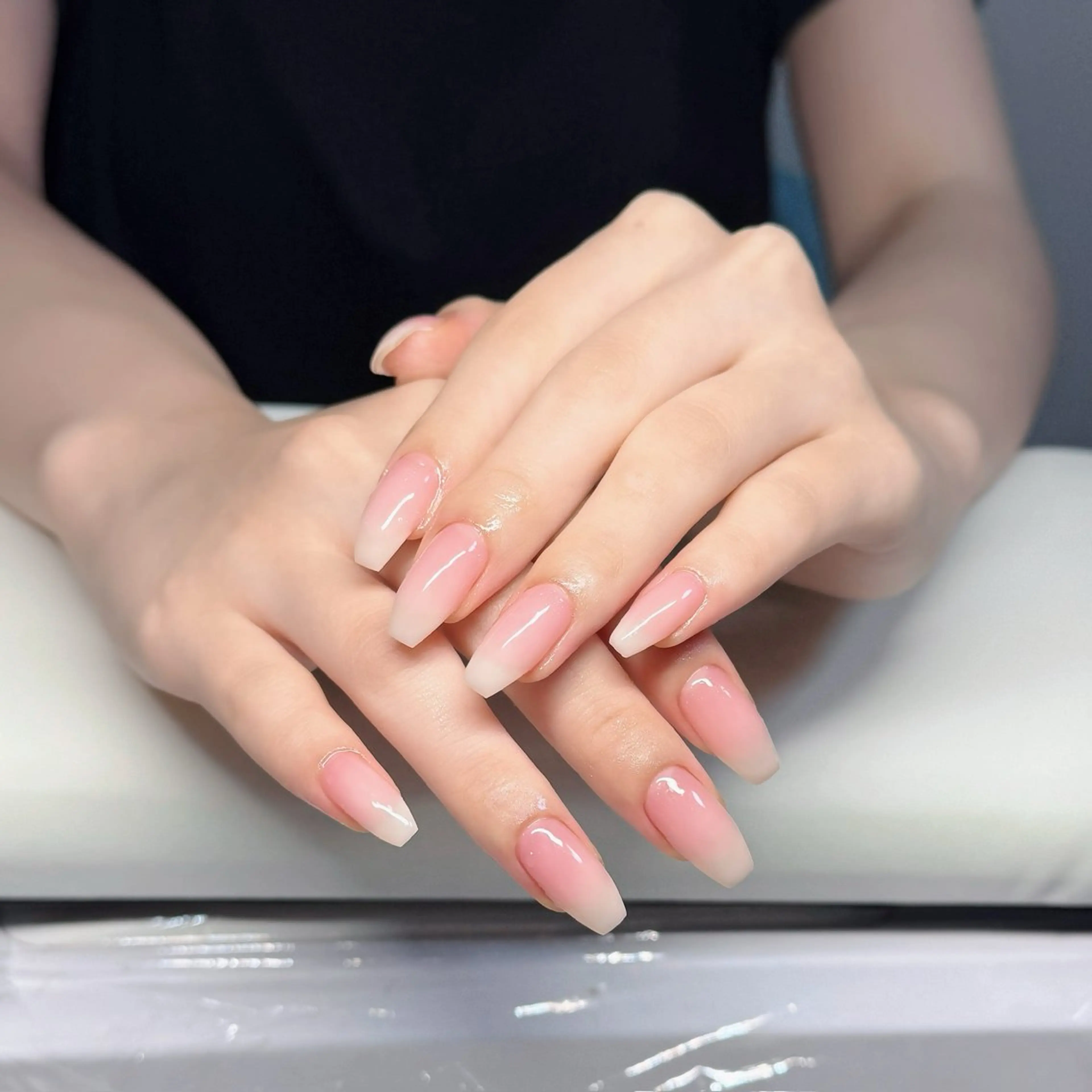 ネイル チークネイル フレンチネイル グラデーション 韓国ネイル マグネットネイル ハンドネイル Hana nail所属・Hana Nailのネイルデザイン