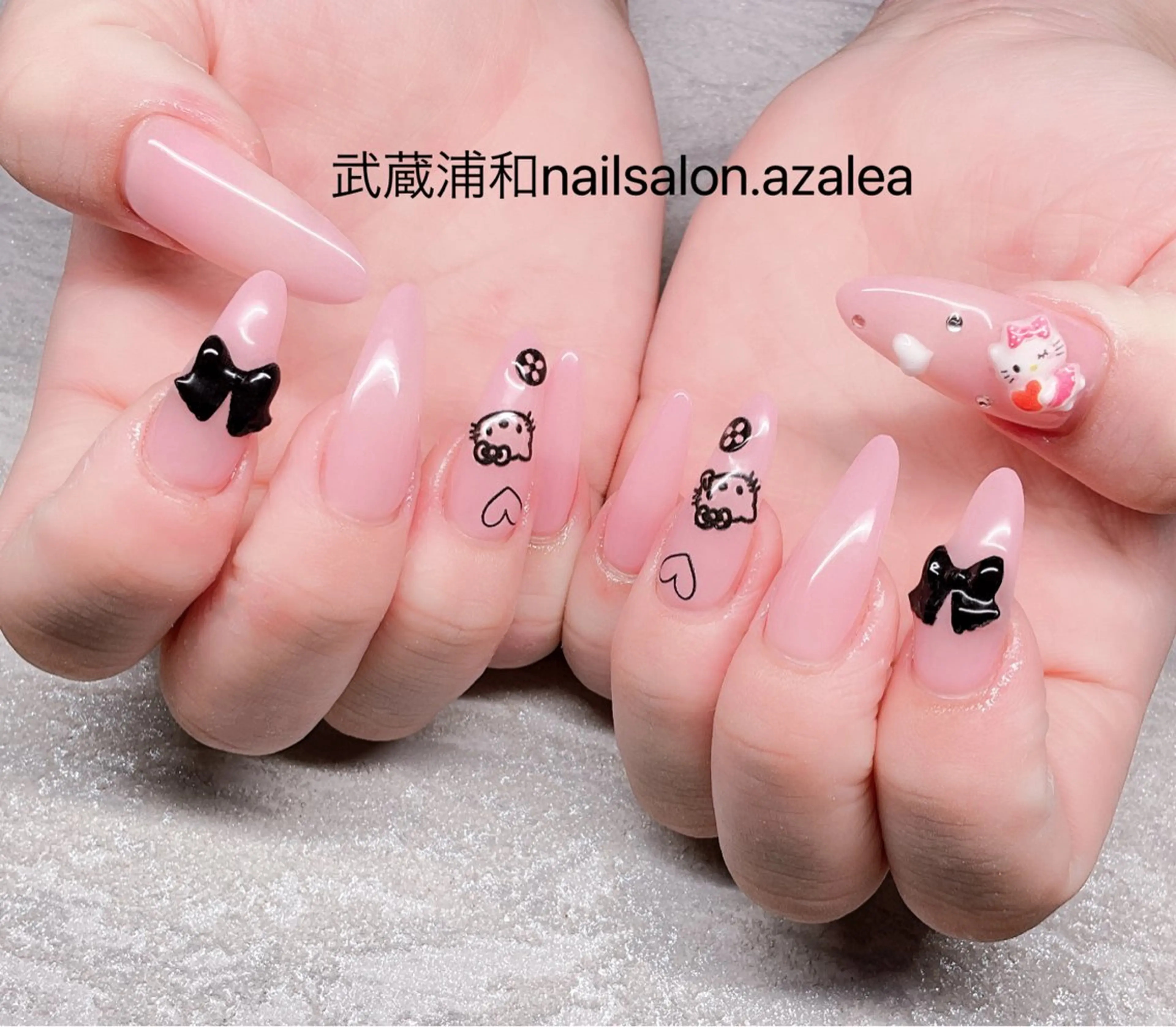 ネイル ハンドネイル R inのネイルデザイン