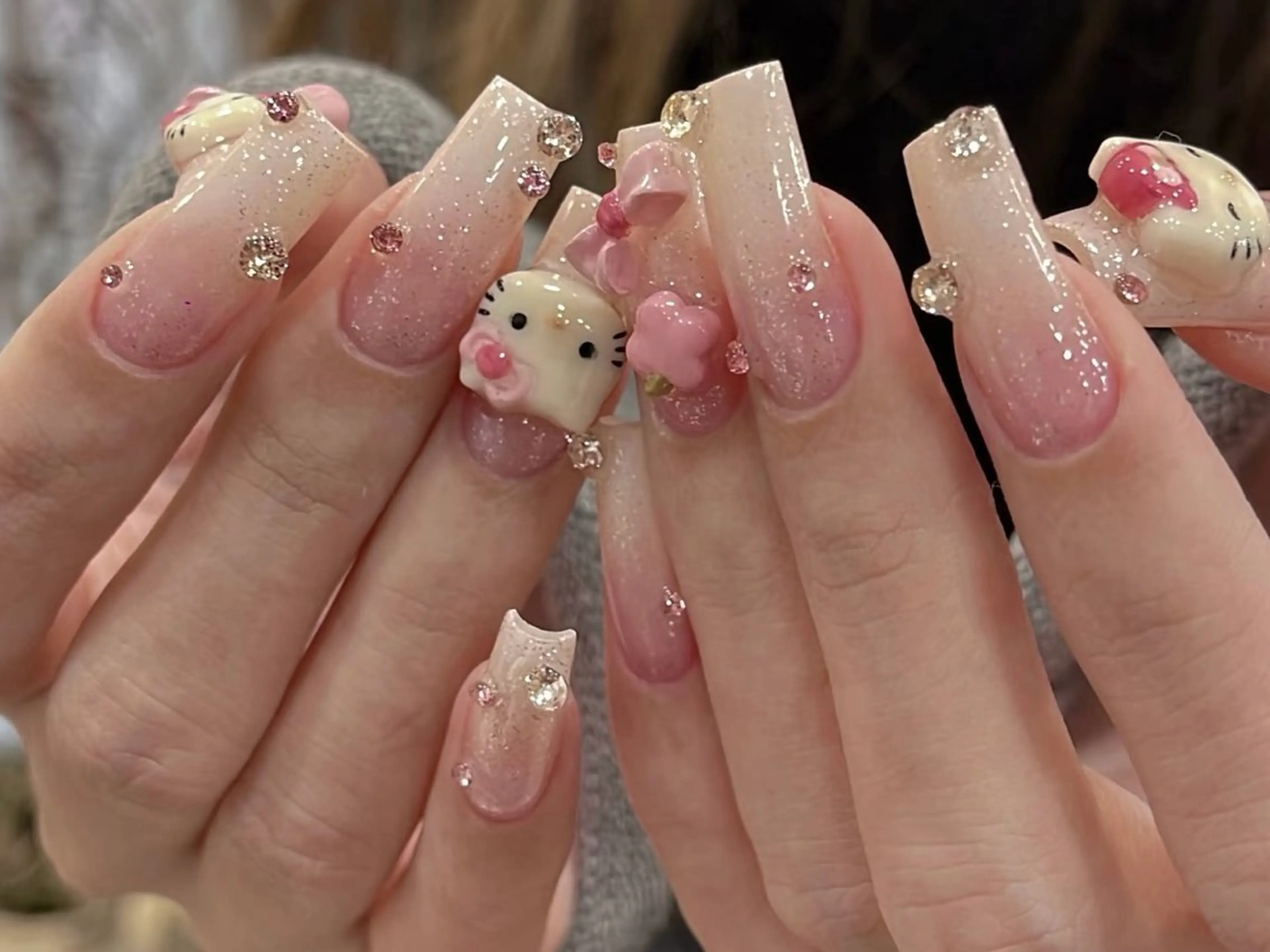 【研修モデル】ワンカラ/マグネット💎 パーツデザイン(パーツ 10個まで)★ソフトジェルオフ➕550円の写真