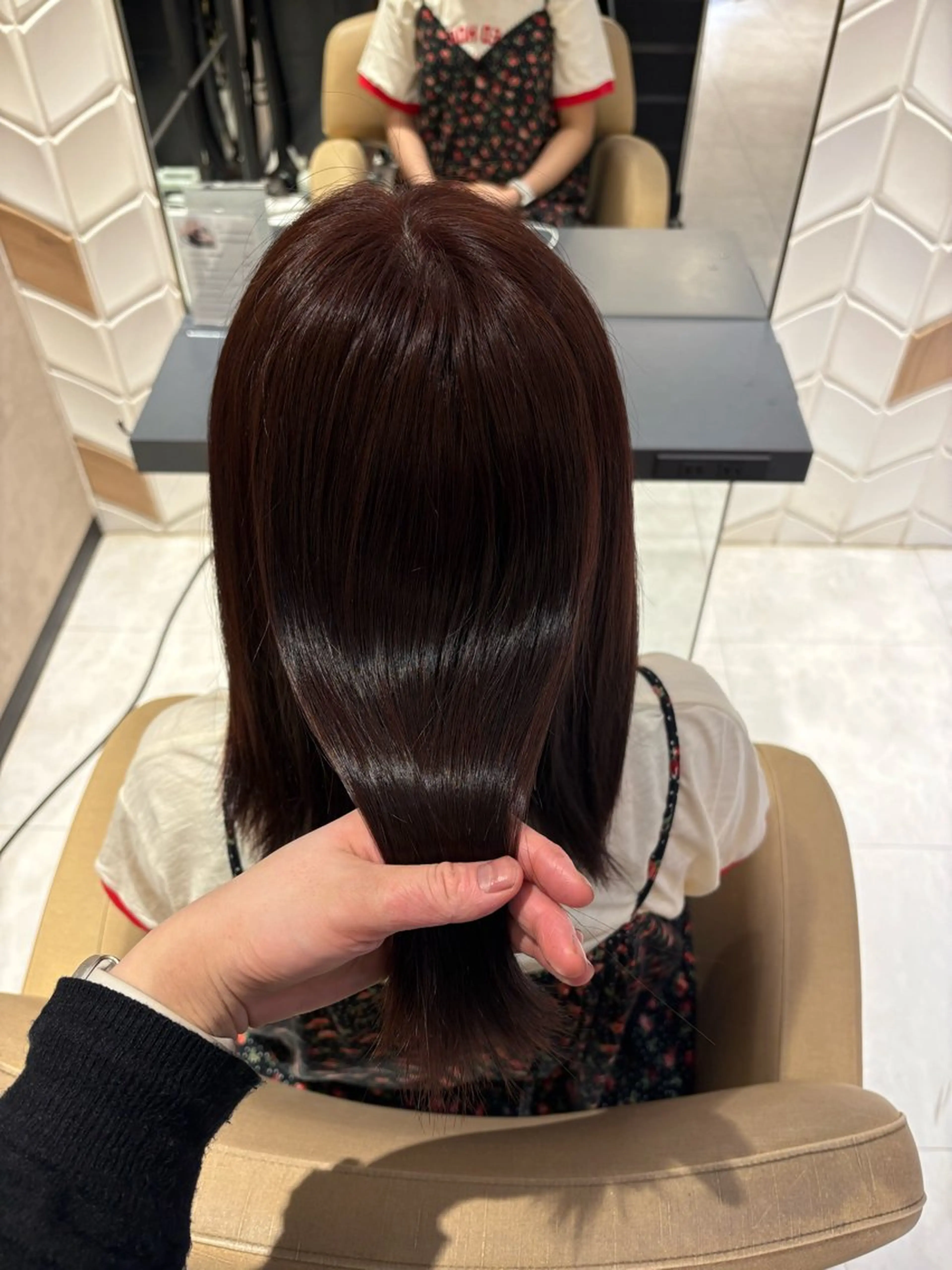 ミディアム ヘアカラー KIND所属・KIND 佐藤 和奏のヘアスタイル