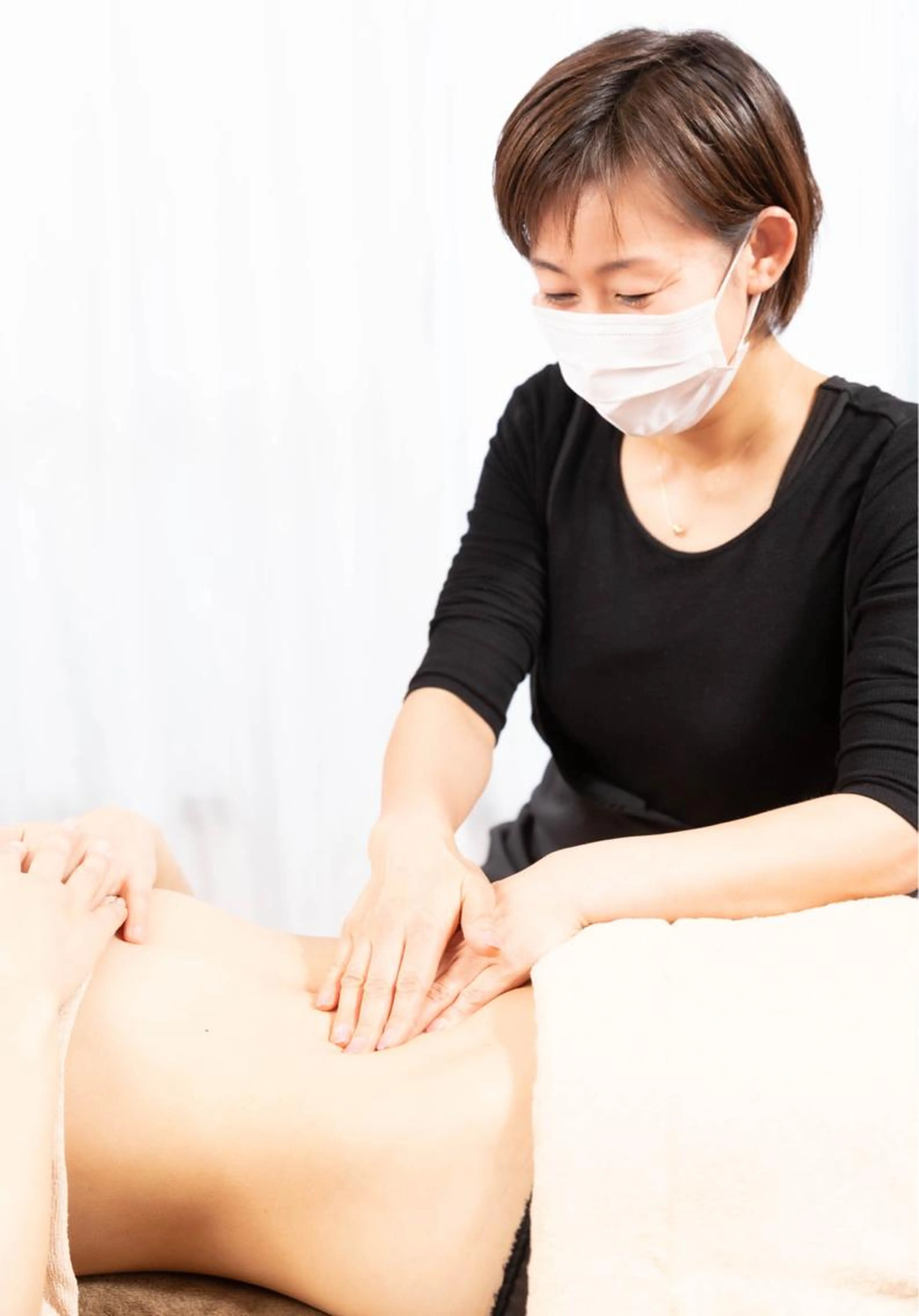 腸活マッサージ。便秘、下痢ぎみ、腰回りのぜい肉がなかなか取れない、生理痛がひどい方。腸内環境が原因かも？！の写真