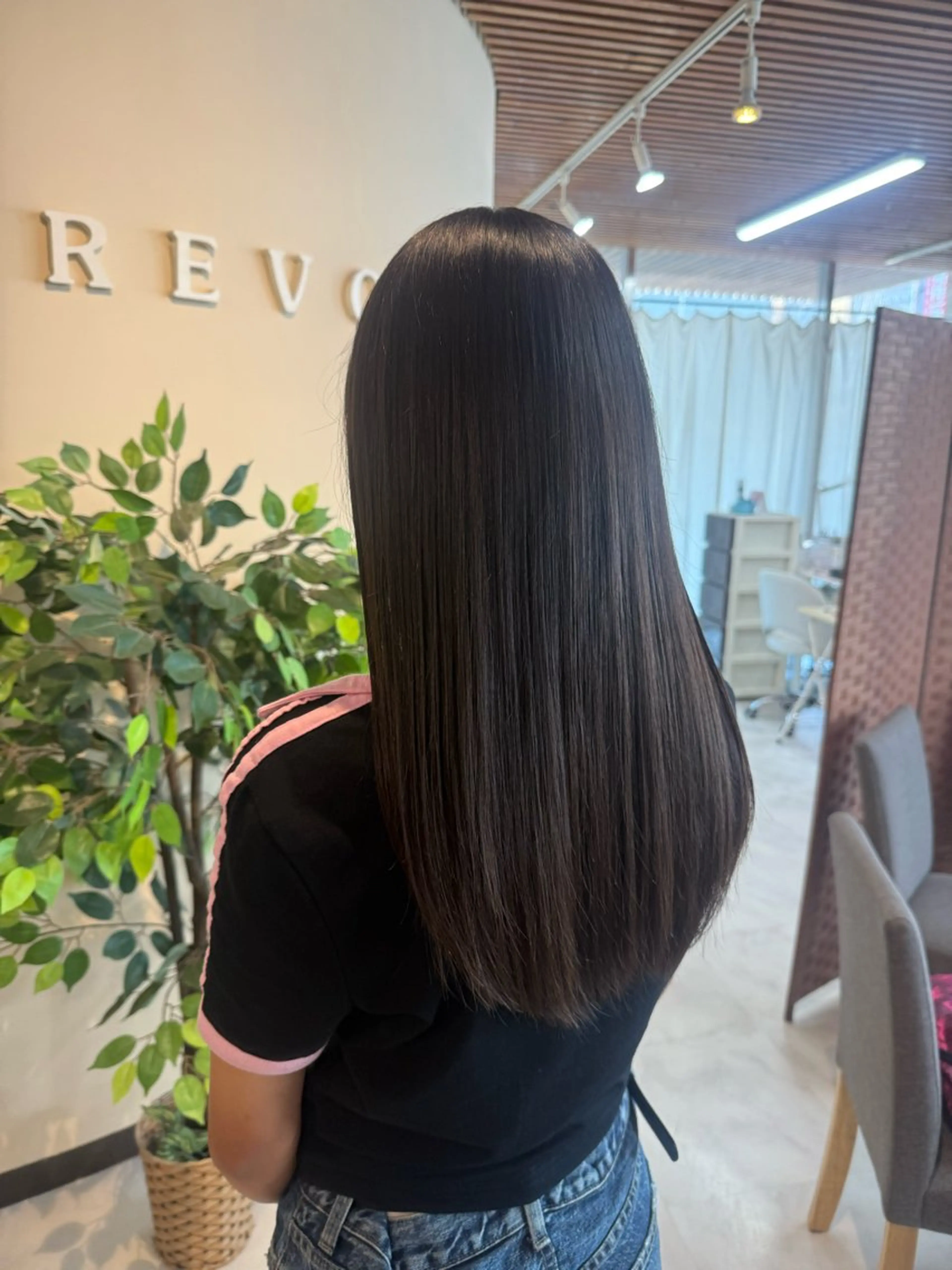ロング 栗原 莉玖のヘアスタイル