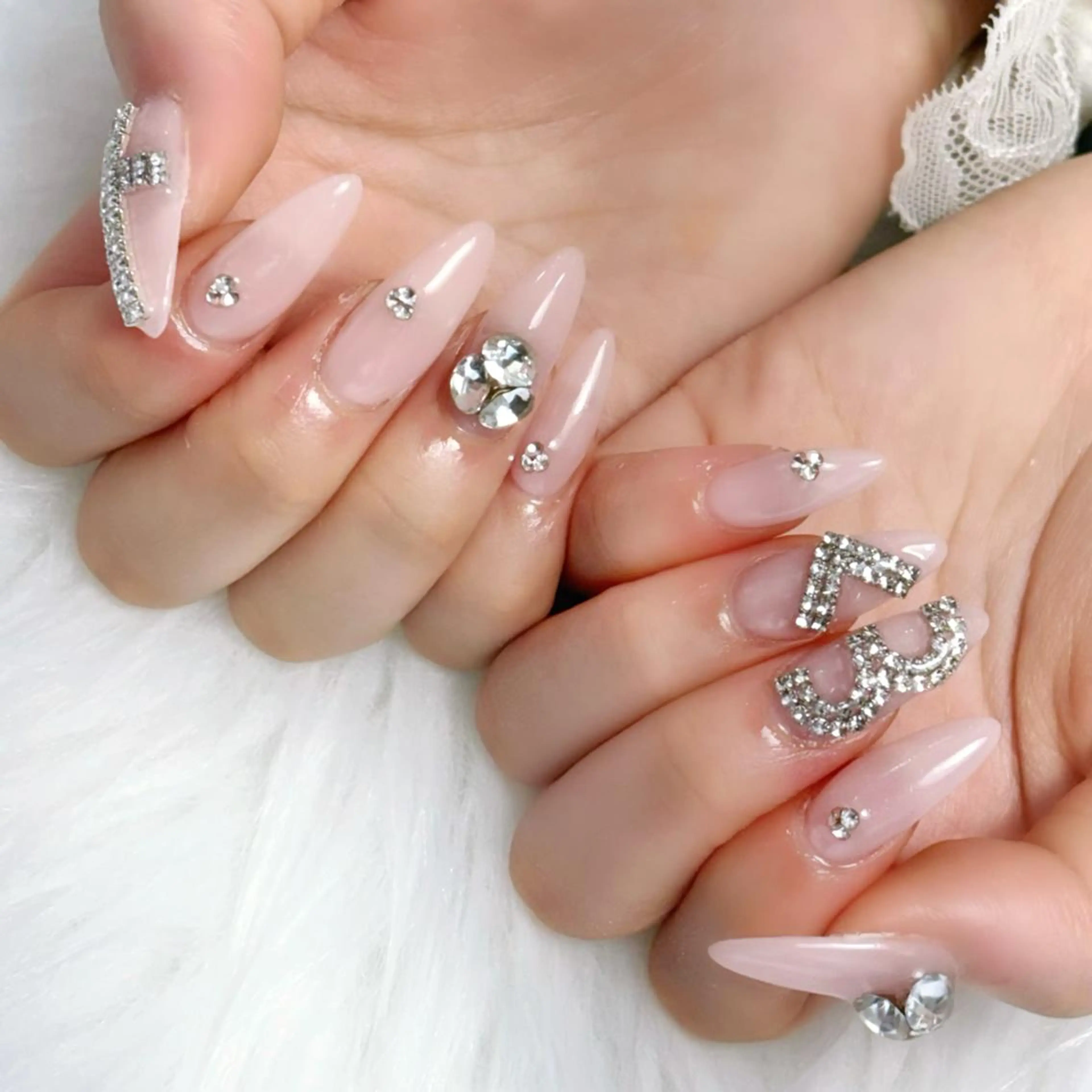 ネイル ハンドネイル REBEST nailのネイルデザイン