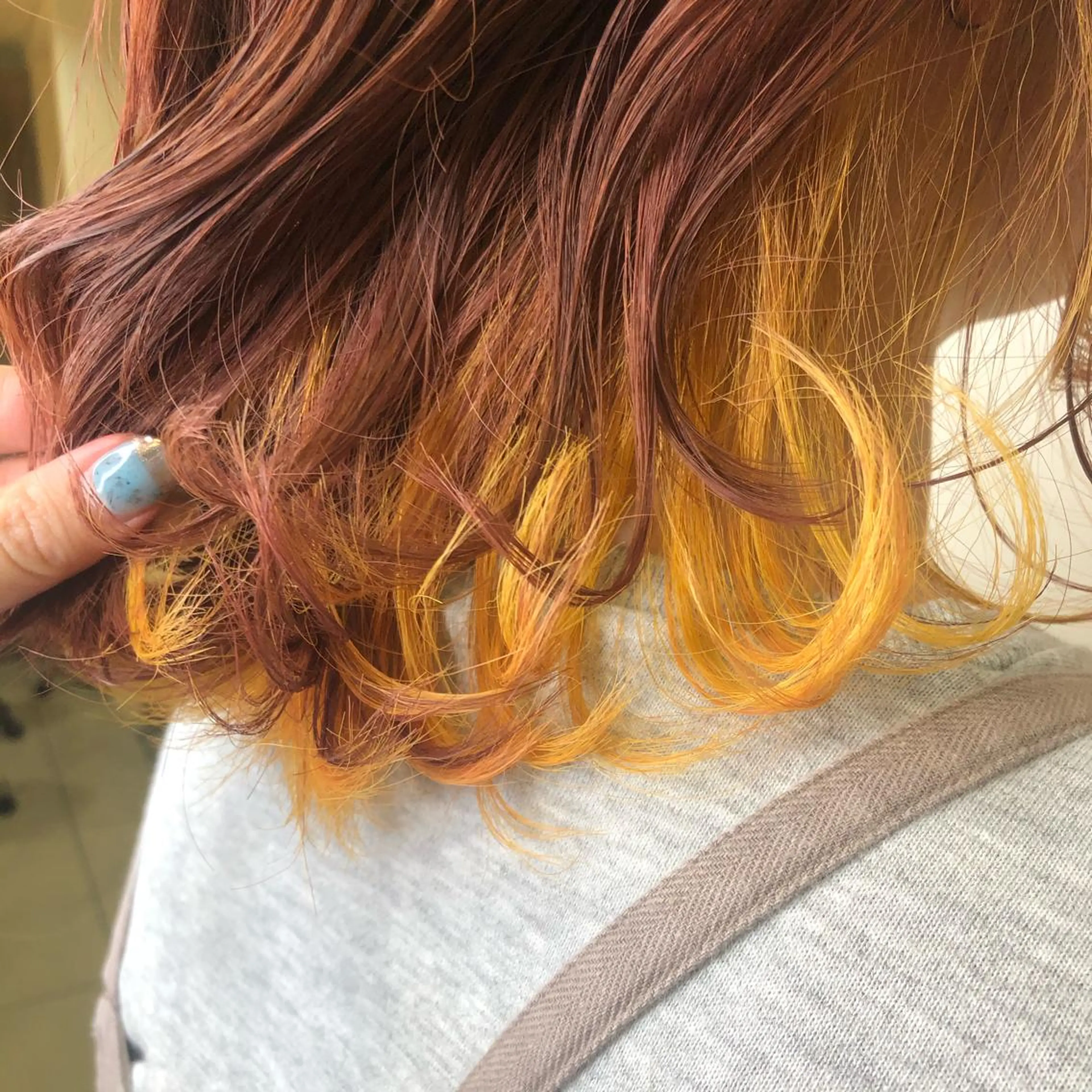 ミディアム カット ヘアカラー 松佐 ゆかりのヘアスタイル