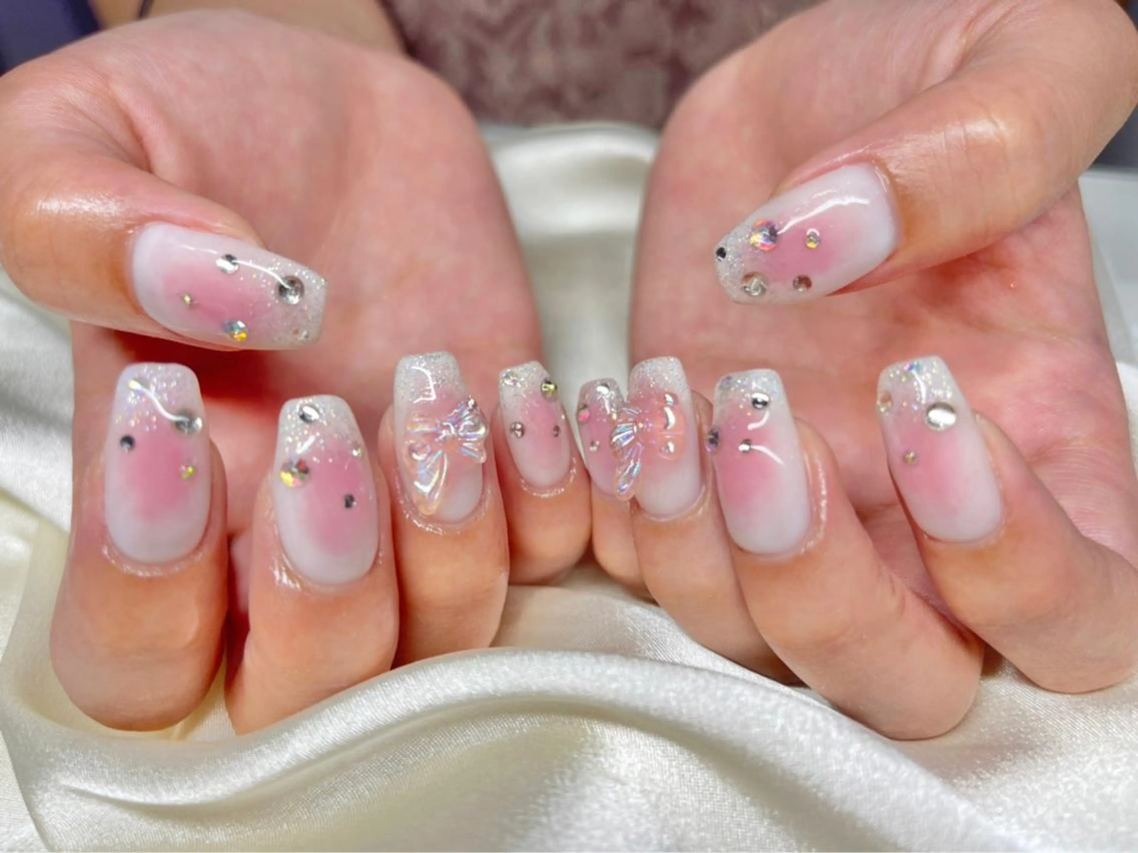 ネイル マツエク・マツパ アイブロウ 韓国風マツエク パリジェンヌラッシュリフト まつげパーマ ワンホンマツエク チークネイル ハンドネイル Nail&eye Belire 新宿のネイルデザイン