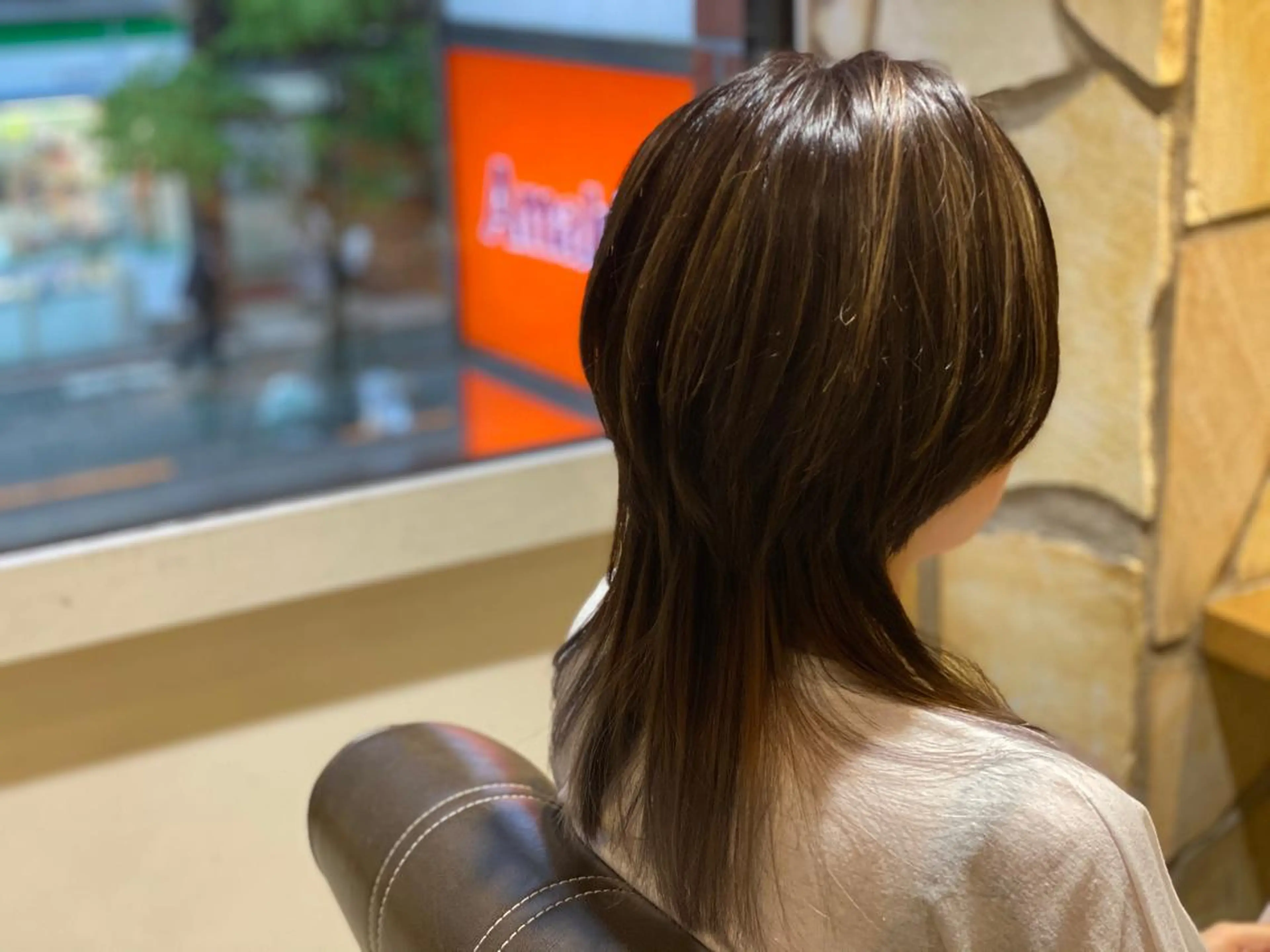 セミロング ヘアカラー トリートメント kawabe maikoのヘアスタイル