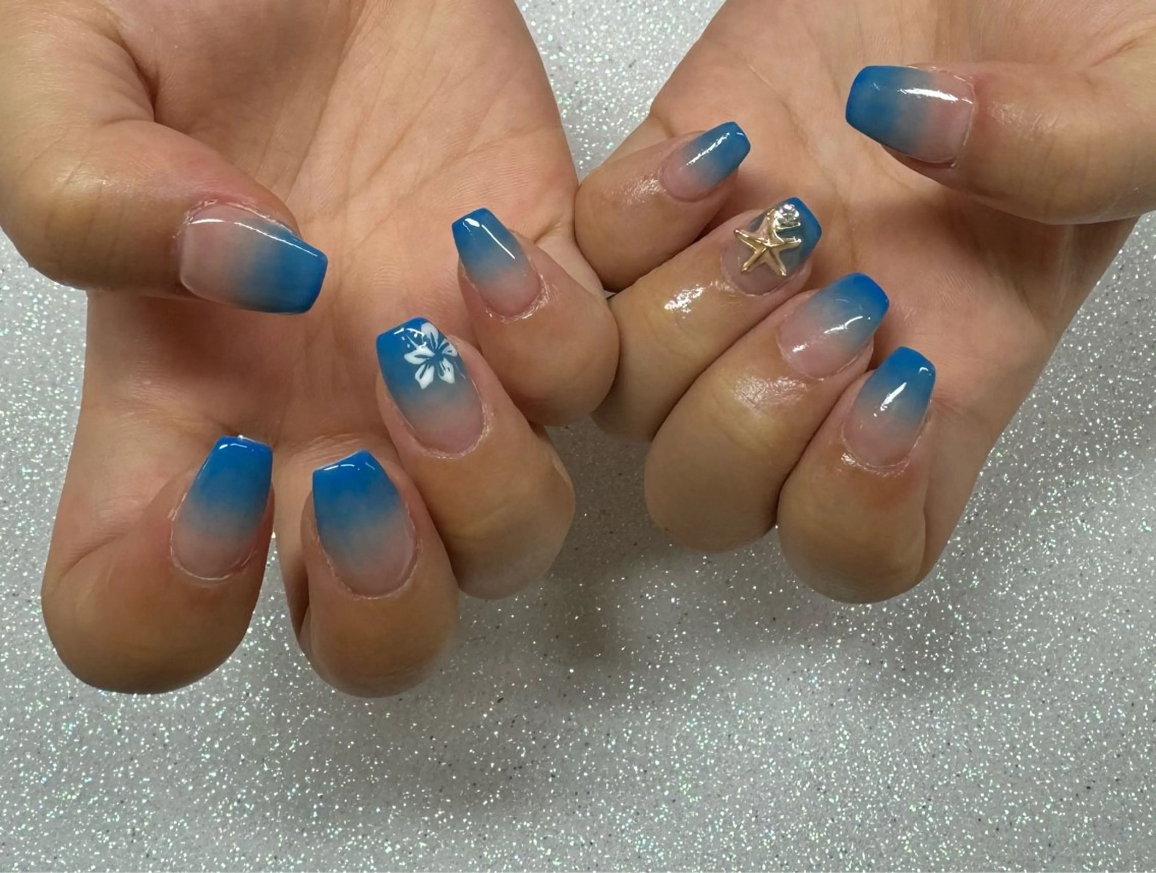 ネイル ハンドネイル VIERU 🌈🎀💖のネイルデザイン