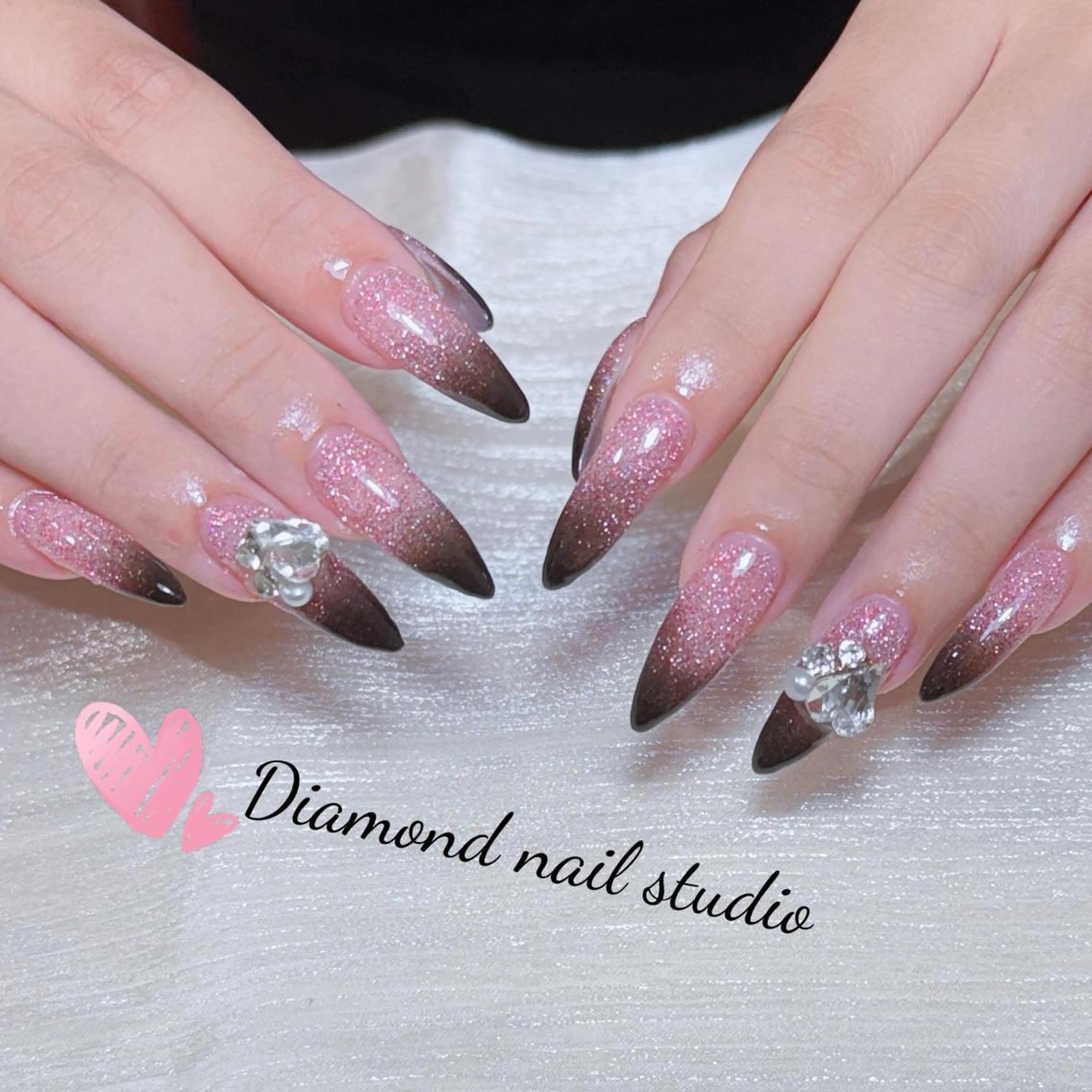 ネイル アートネイル オーロラネイル ガーリー キラキラネイル 韓国ネイル ハンドネイル DIAMOND Nail🍒のネイルデザイン