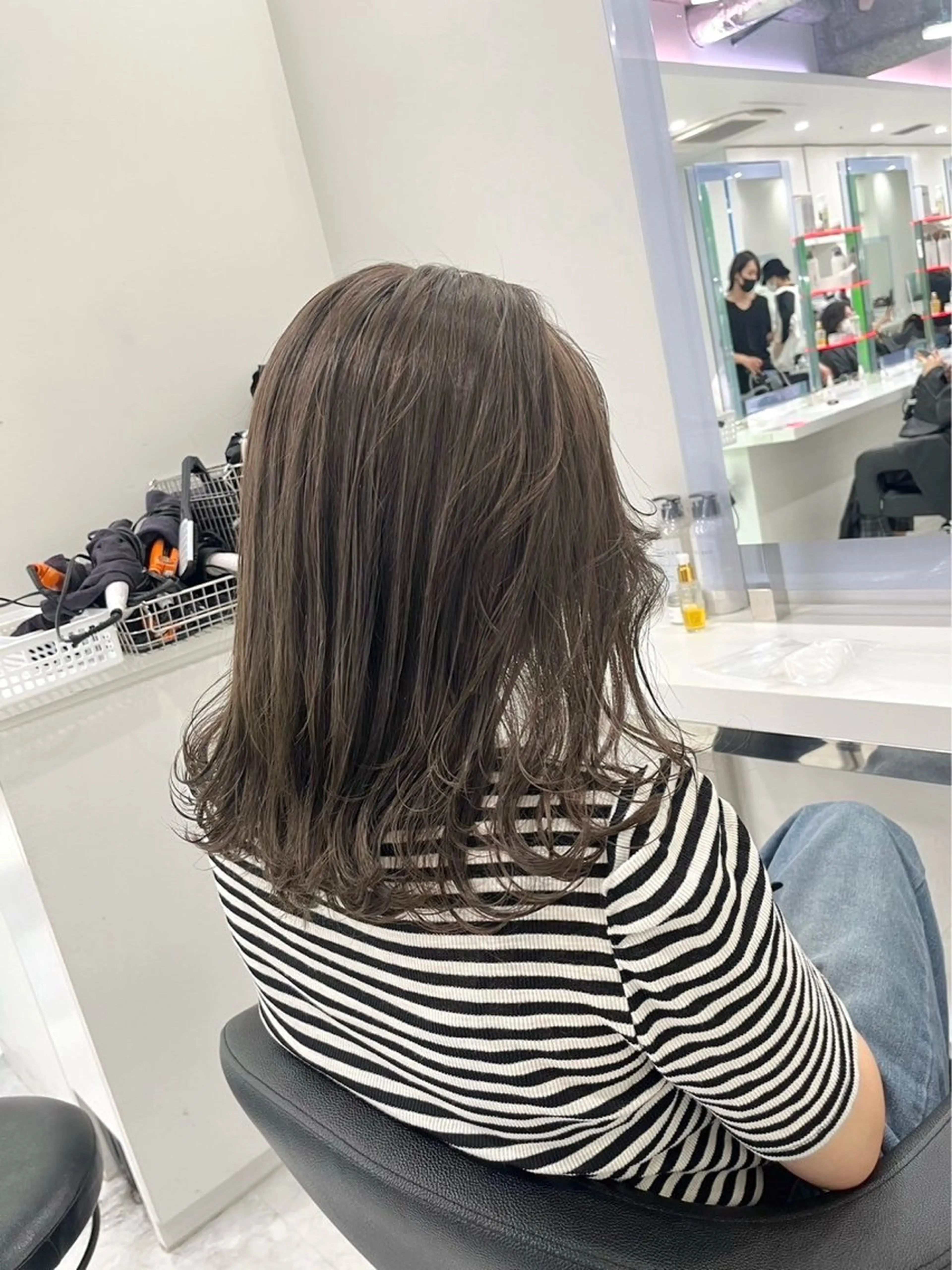 セミロング カラー グレージュ オリーブグレージュ オリーブグレー 韓国風グレージュ 🤍たくみ🤍のヘアスタイル