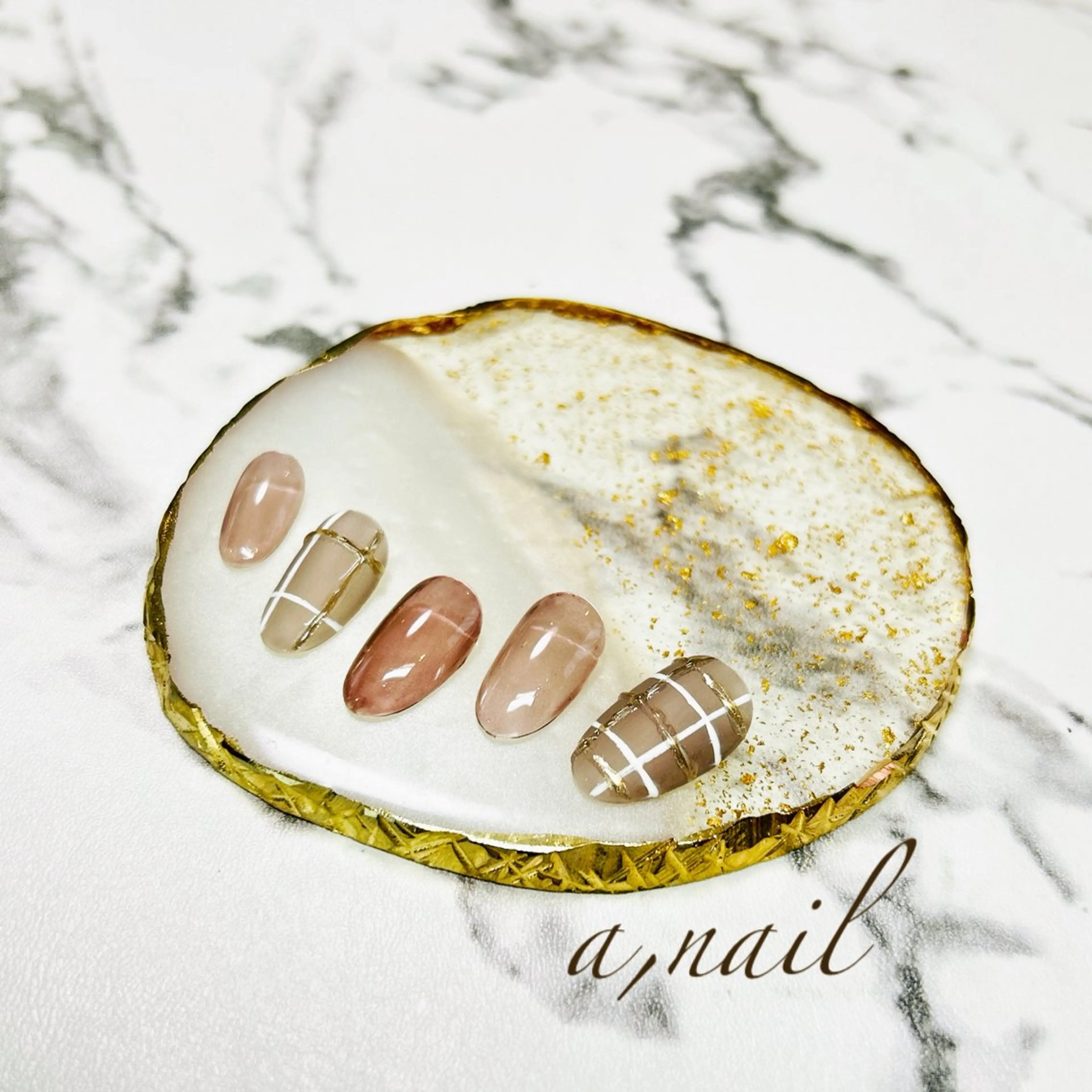 ネイル ミラーネイル オフィスネイル シンプルネイル 冬ネイル ハンドネイル ネイルサロン エーネイルのネイルデザイン