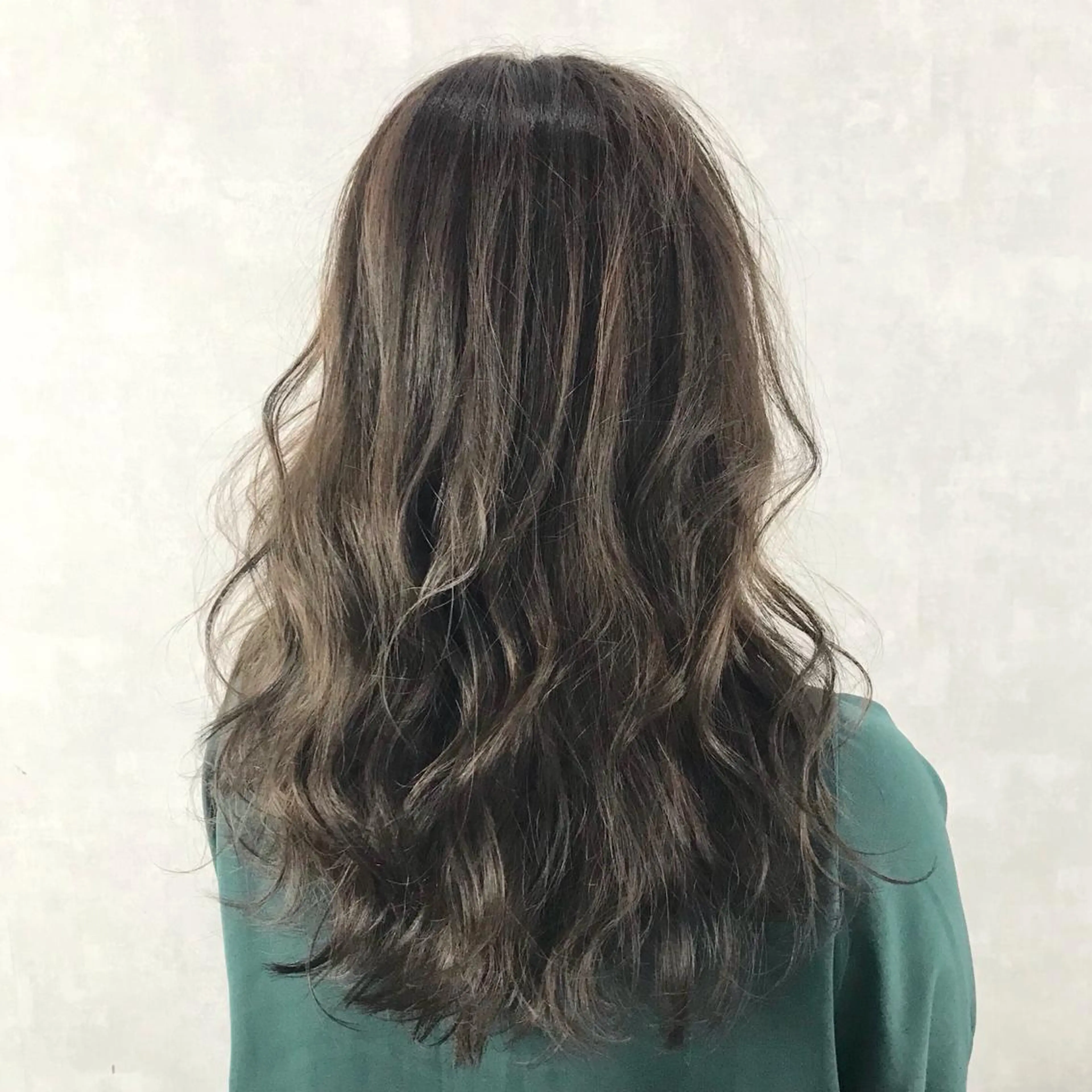 ロング カラー アディクシーカラー アッシュ ブリーチ ブリーチなしカラー ヨシンモリ サロウィン所属・K-POP好き美容師 🇰🇷Kai.Yのヘアスタイル