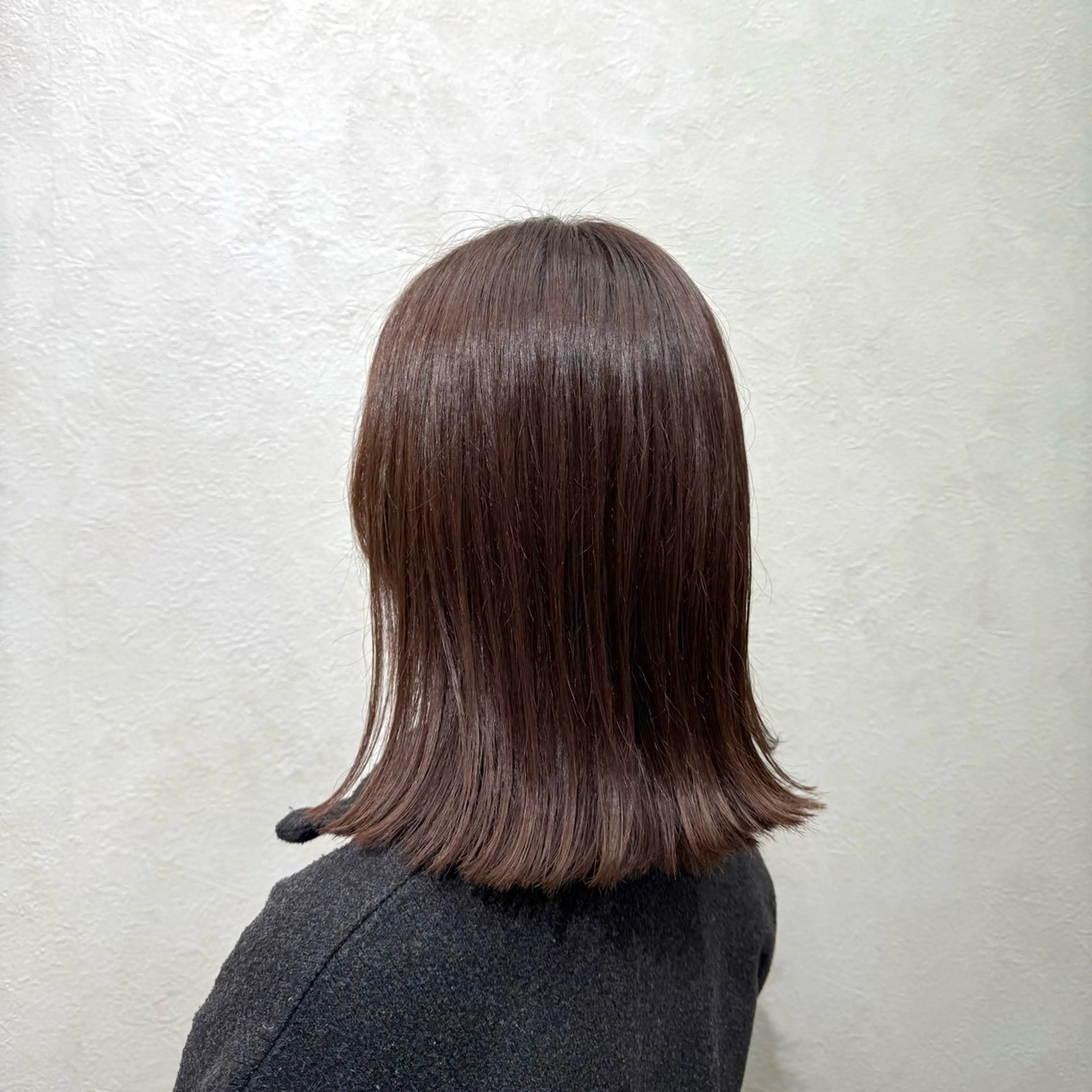 ミディアム カラー ブリーチ カット ヘアカラー トリートメント 有田裕真 【ブリーチカラー】のヘアスタイル