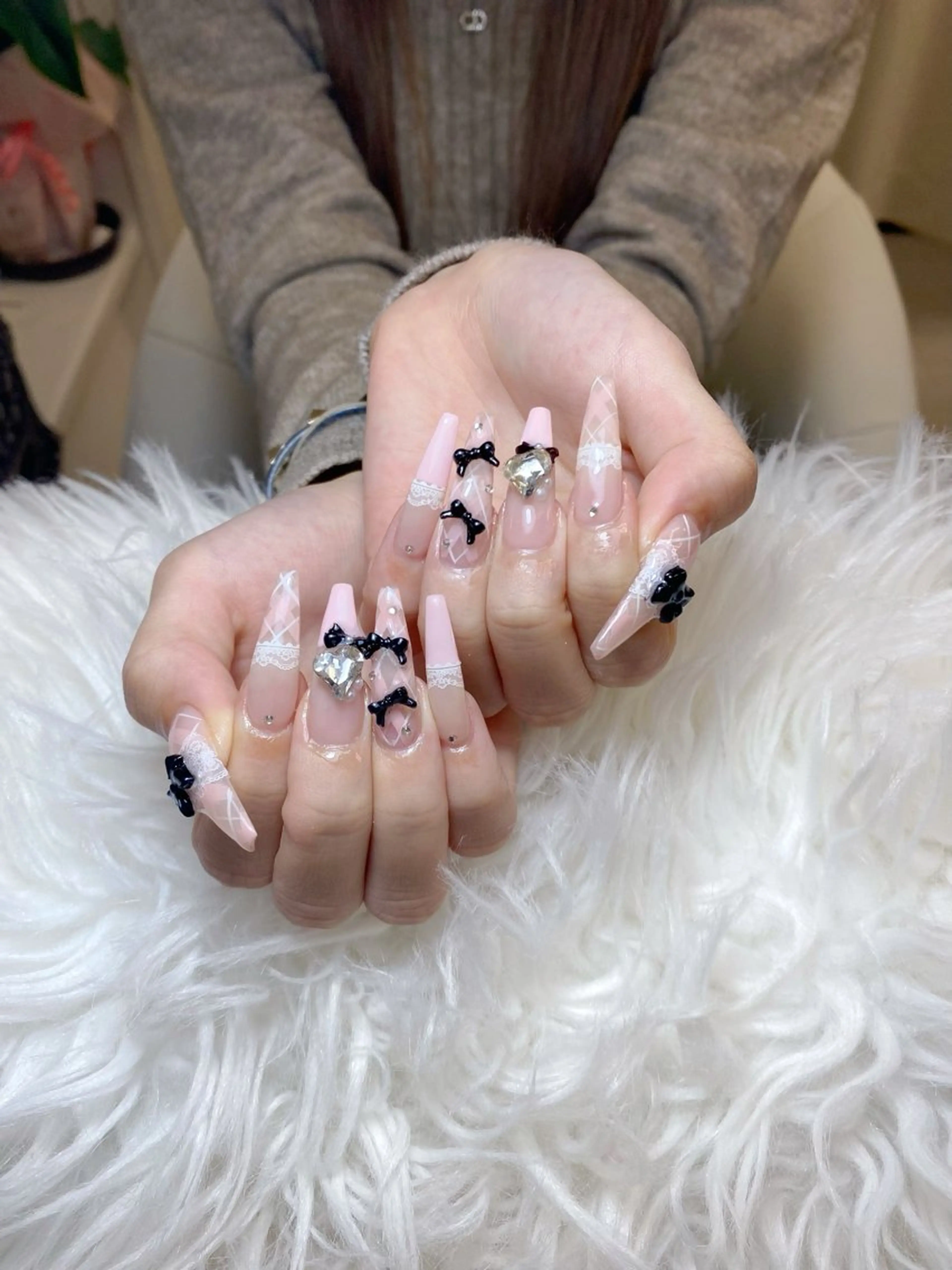 ネイル ハンドネイル ハンドケア Anh Nail 歌舞伎町のネイルデザイン