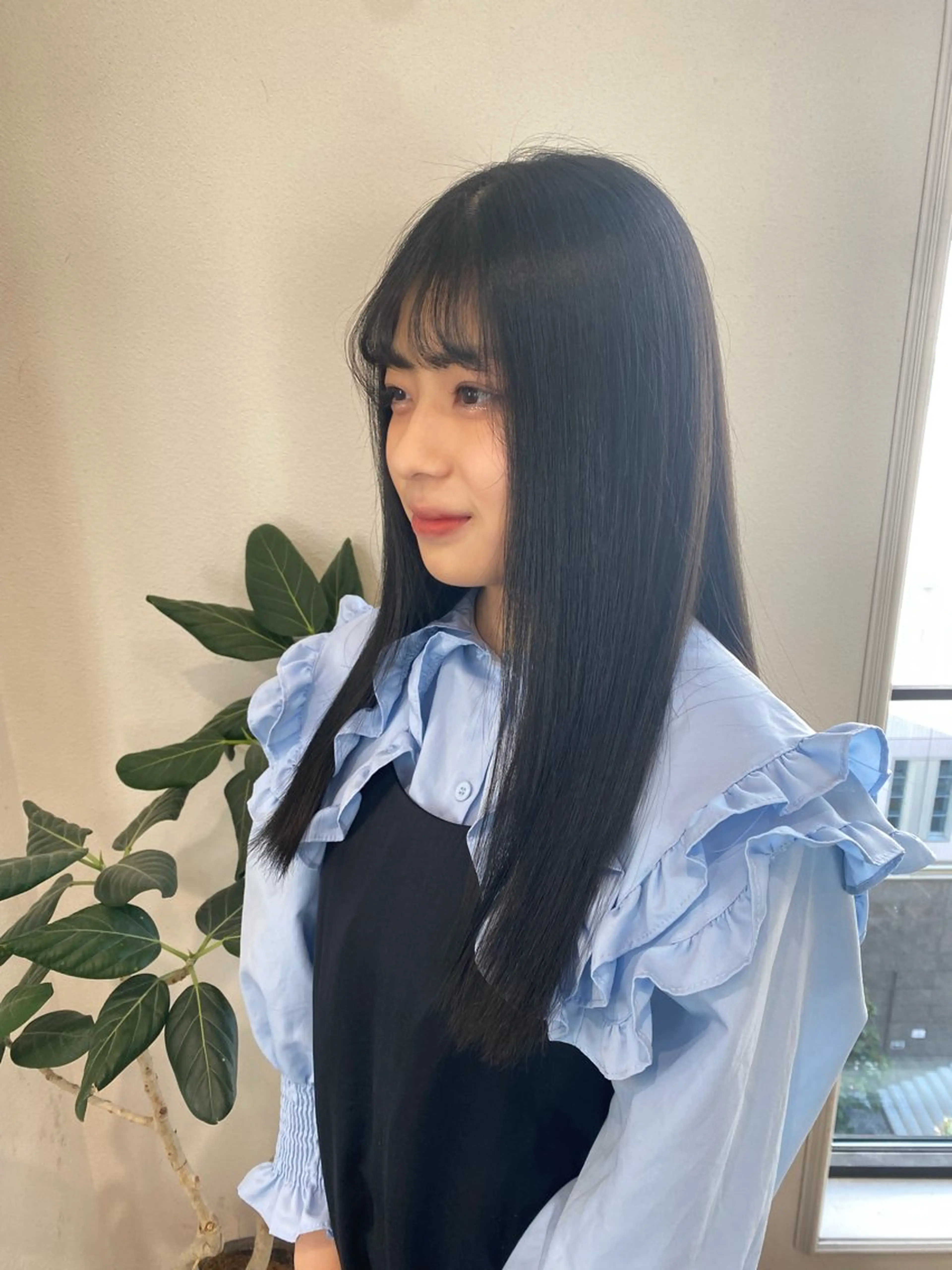 ロング カラー ヘアカラー トリートメント Garland 表参道所属・ミディアムレイヤー/ 艶カラー🎀　emiのヘアスタイル