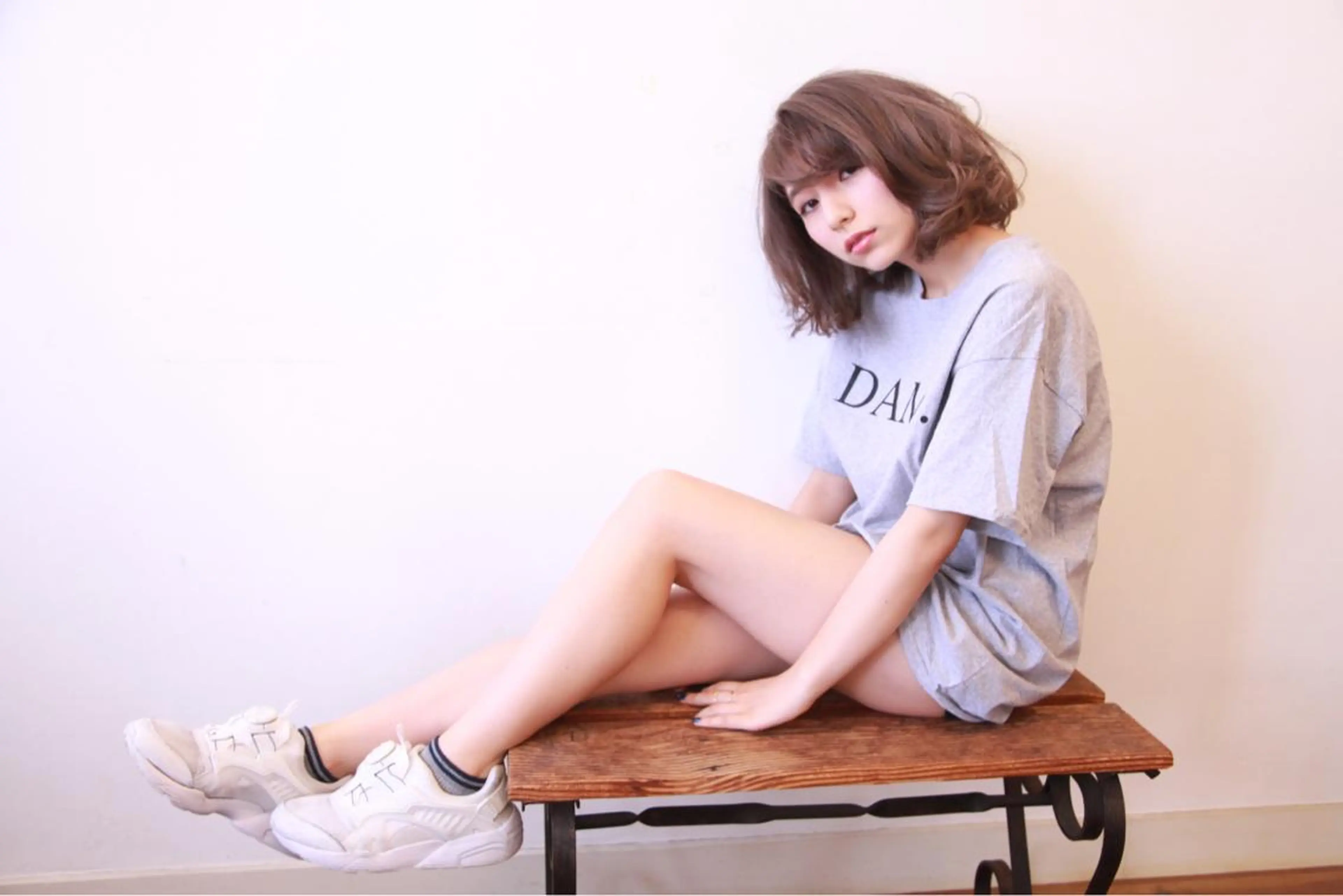 ミディアム シールエクステ ミディアムパーマ エクステ ハイライト 縮毛矯正 荒木 ユウのヘアスタイル