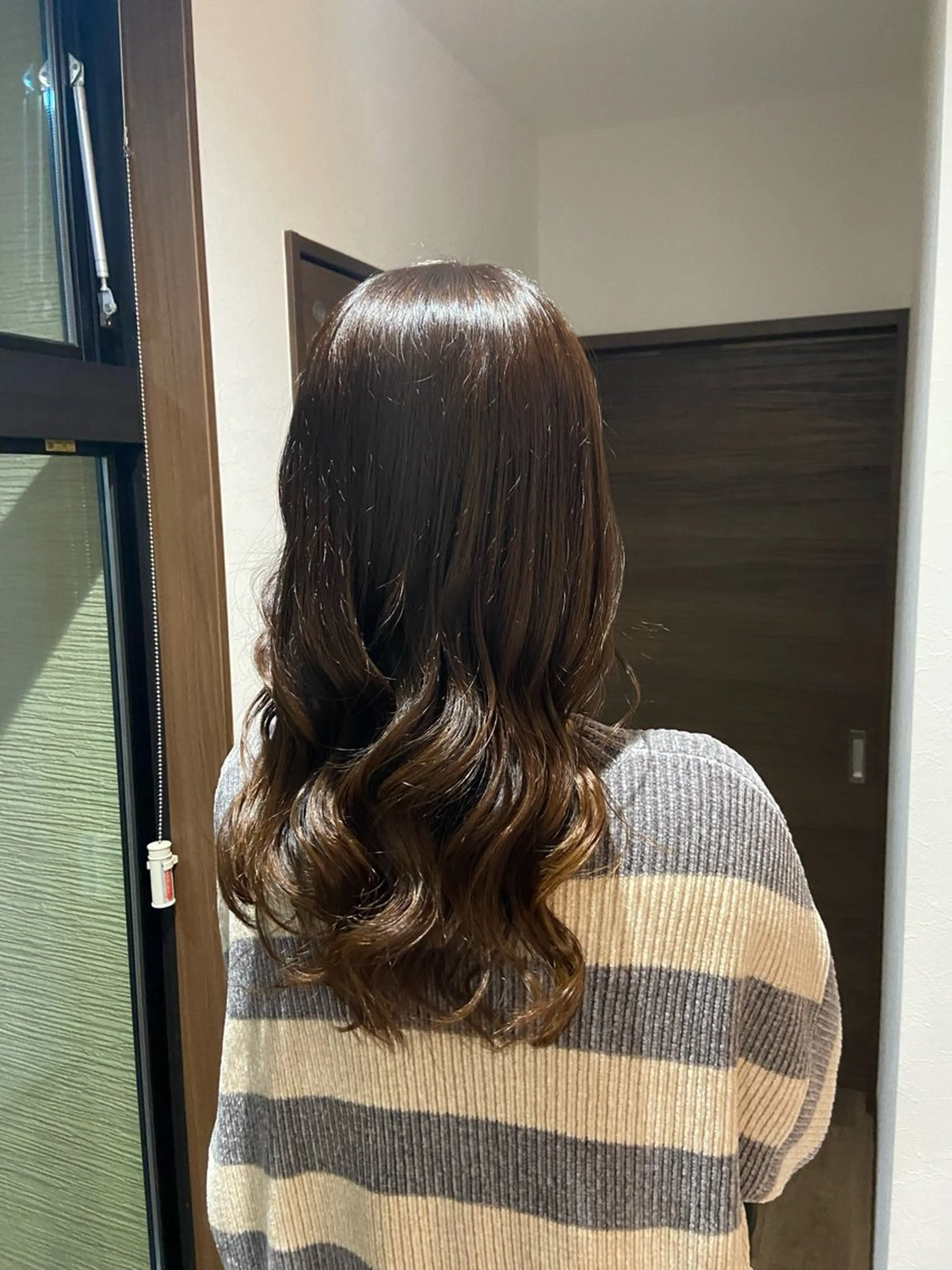 ロング レイヤーカット 岩﨑 智穂のヘアスタイル