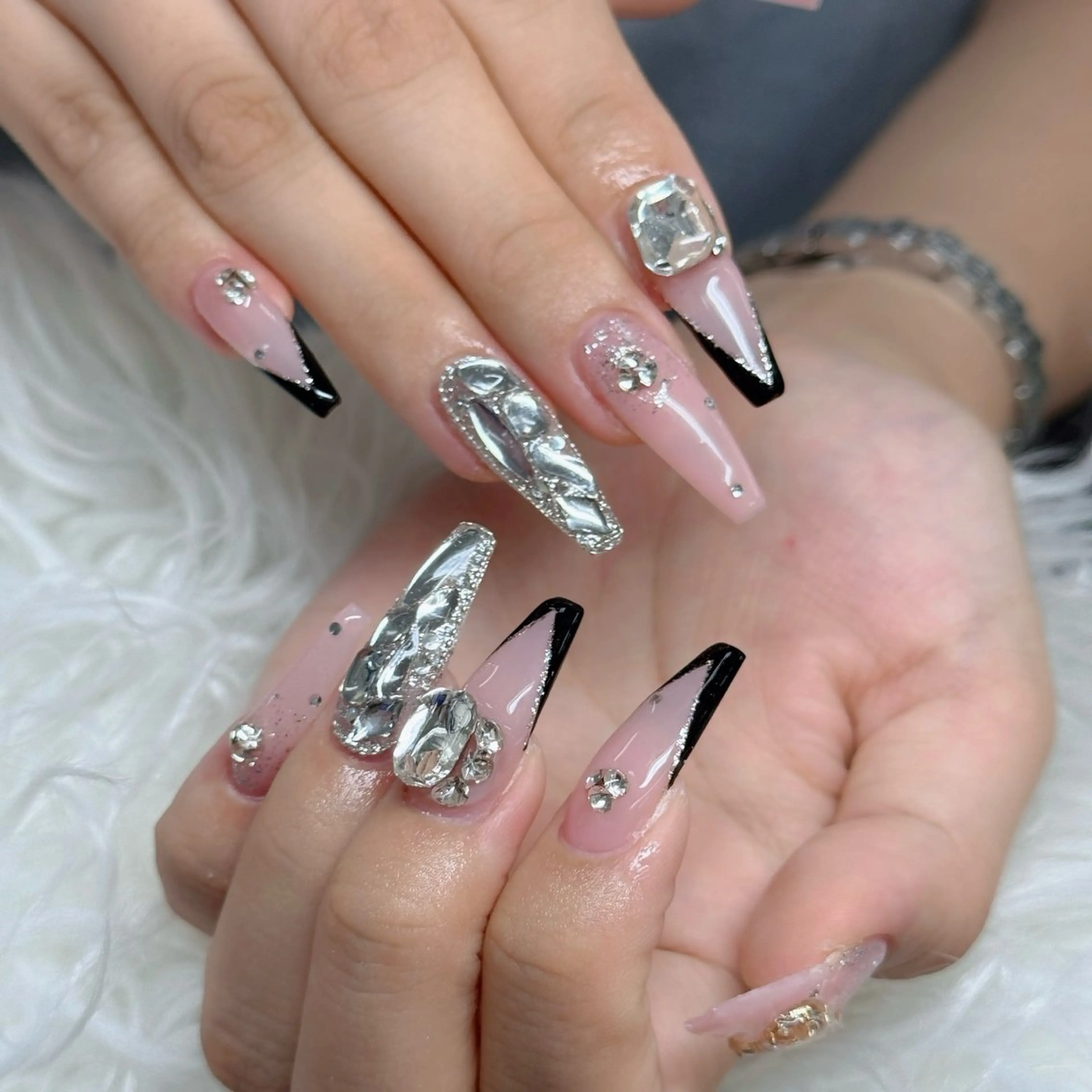 ネイル フットネイル フレンチネイル グラデーション 韓国ネイル ロングネイル Hani Nail Salonのネイルデザイン