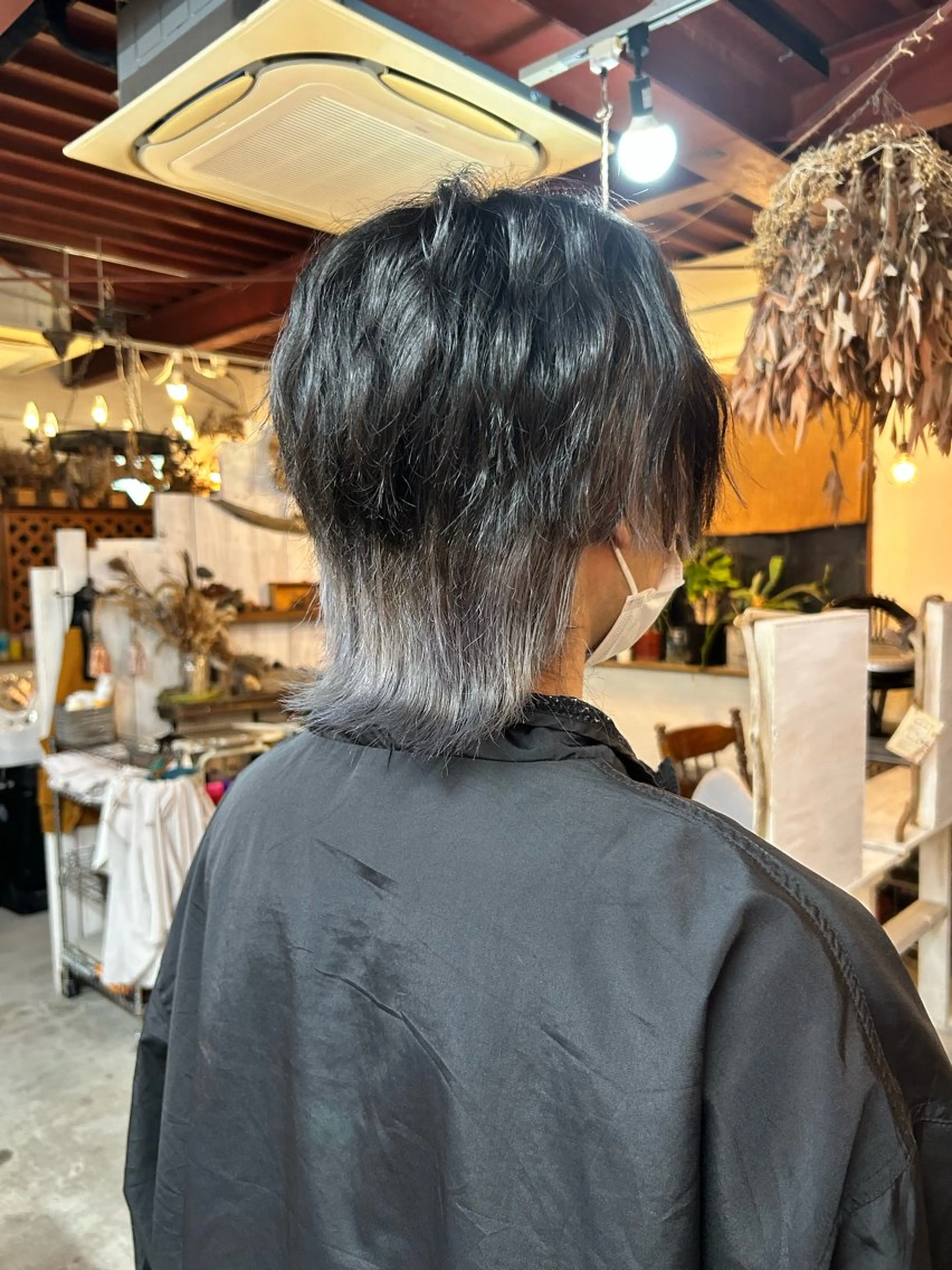 カラー ブリーチ シルバー Brown Bunny Orchestra所属・minami 🐣のヘアスタイル