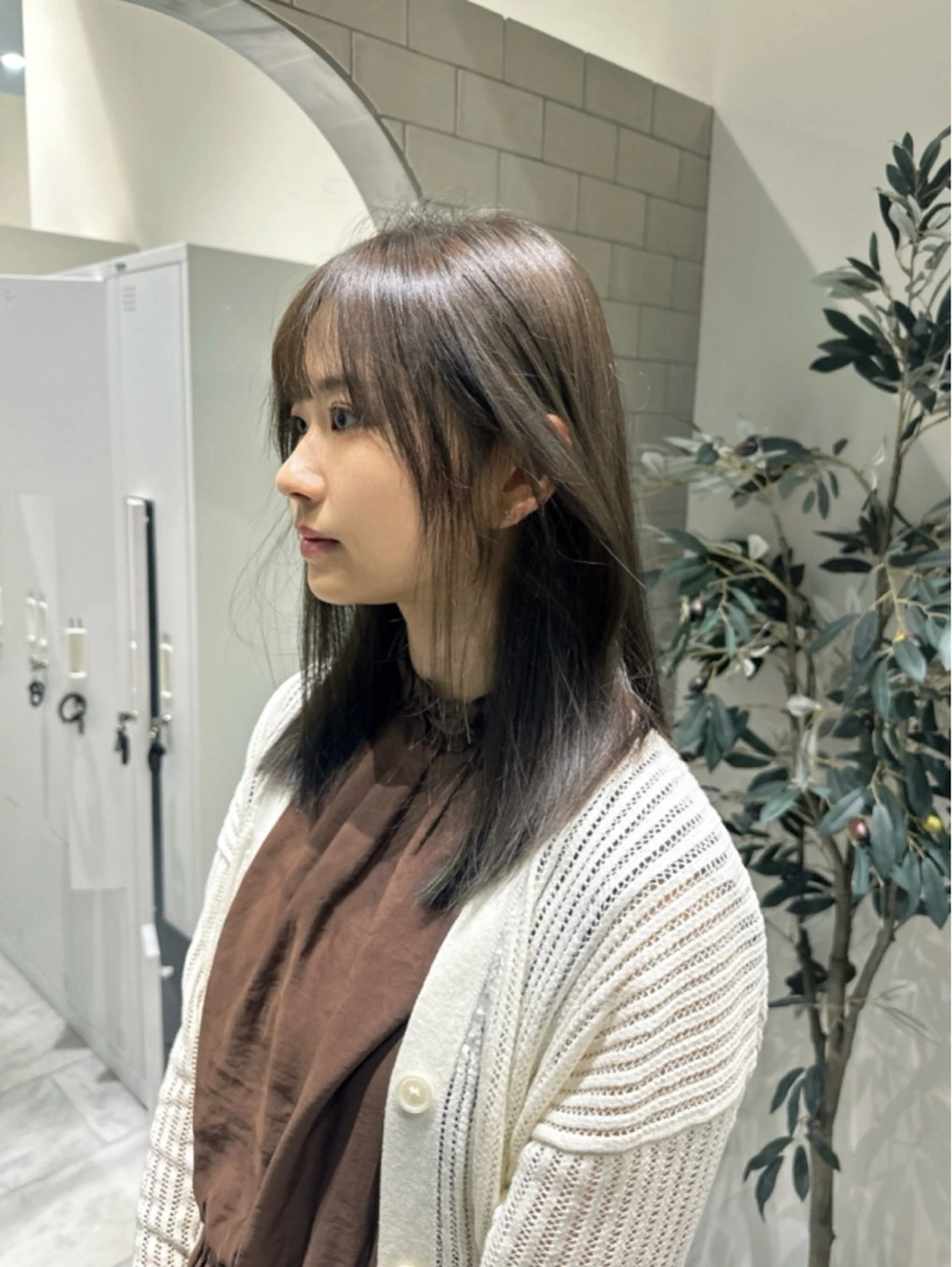 ミディアム カラー ブリーチ グレージュ ブリーチなしカラー カット ヘアカラー トリートメント LUMO所属・矢野 晃平のヘアスタイル