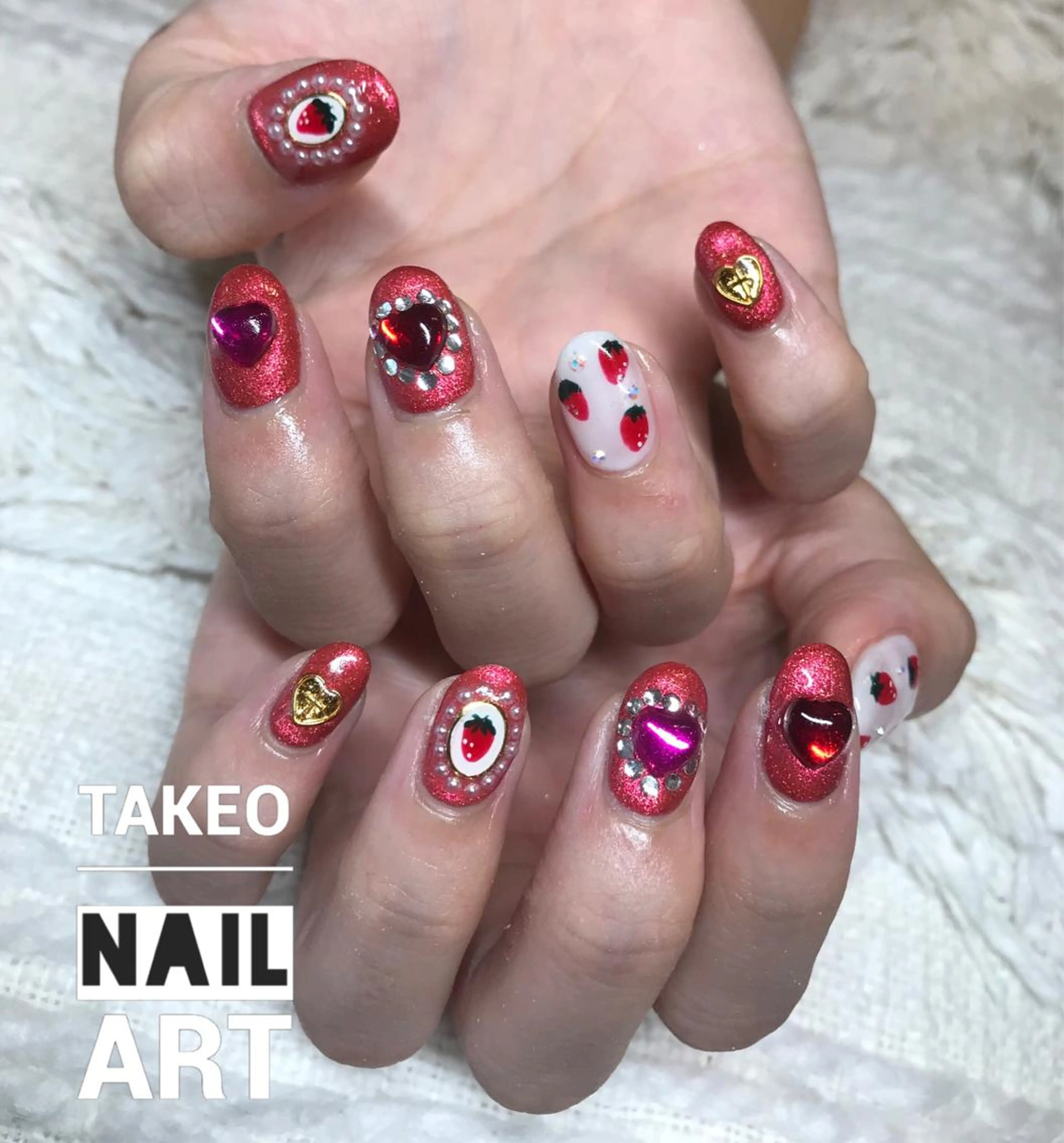 ミディアム ヘアアレンジ ネイル ハート nail&eye Aoのマツエク・マツパデザイン
