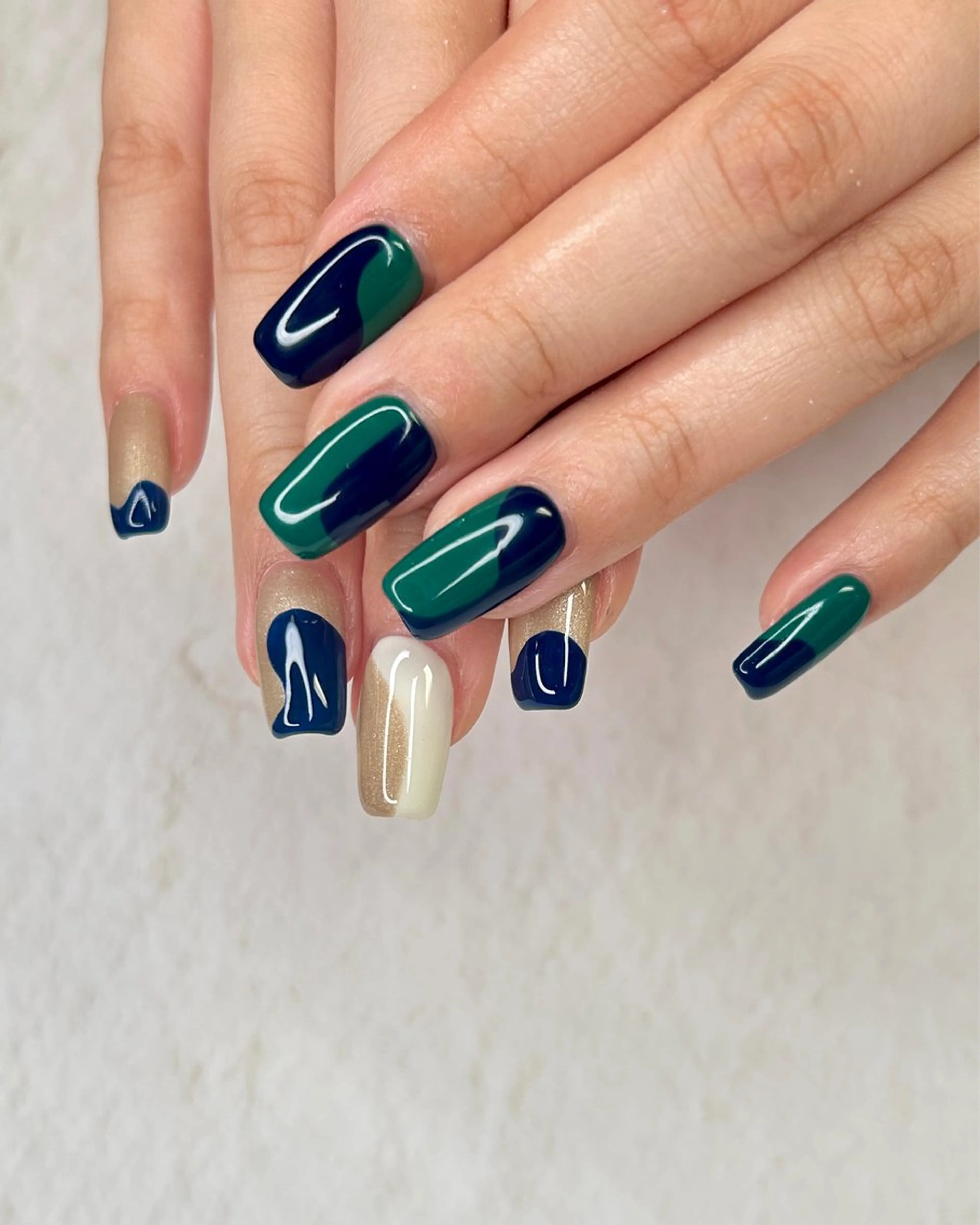 ネイル ハンドネイル フットネイル ease NAIL SALONのネイルデザイン