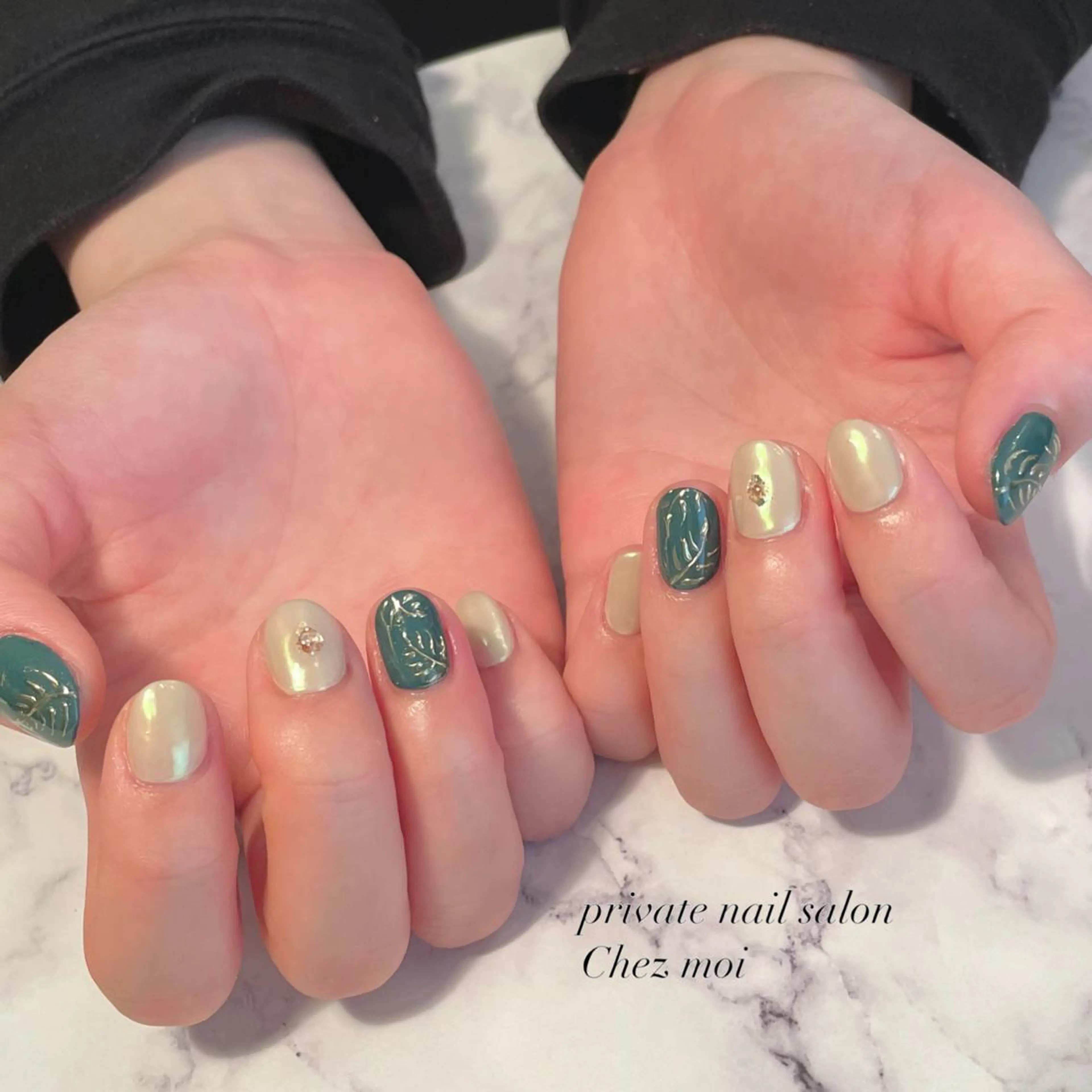 ネイル KOMINE TOMOKOのネイルデザイン