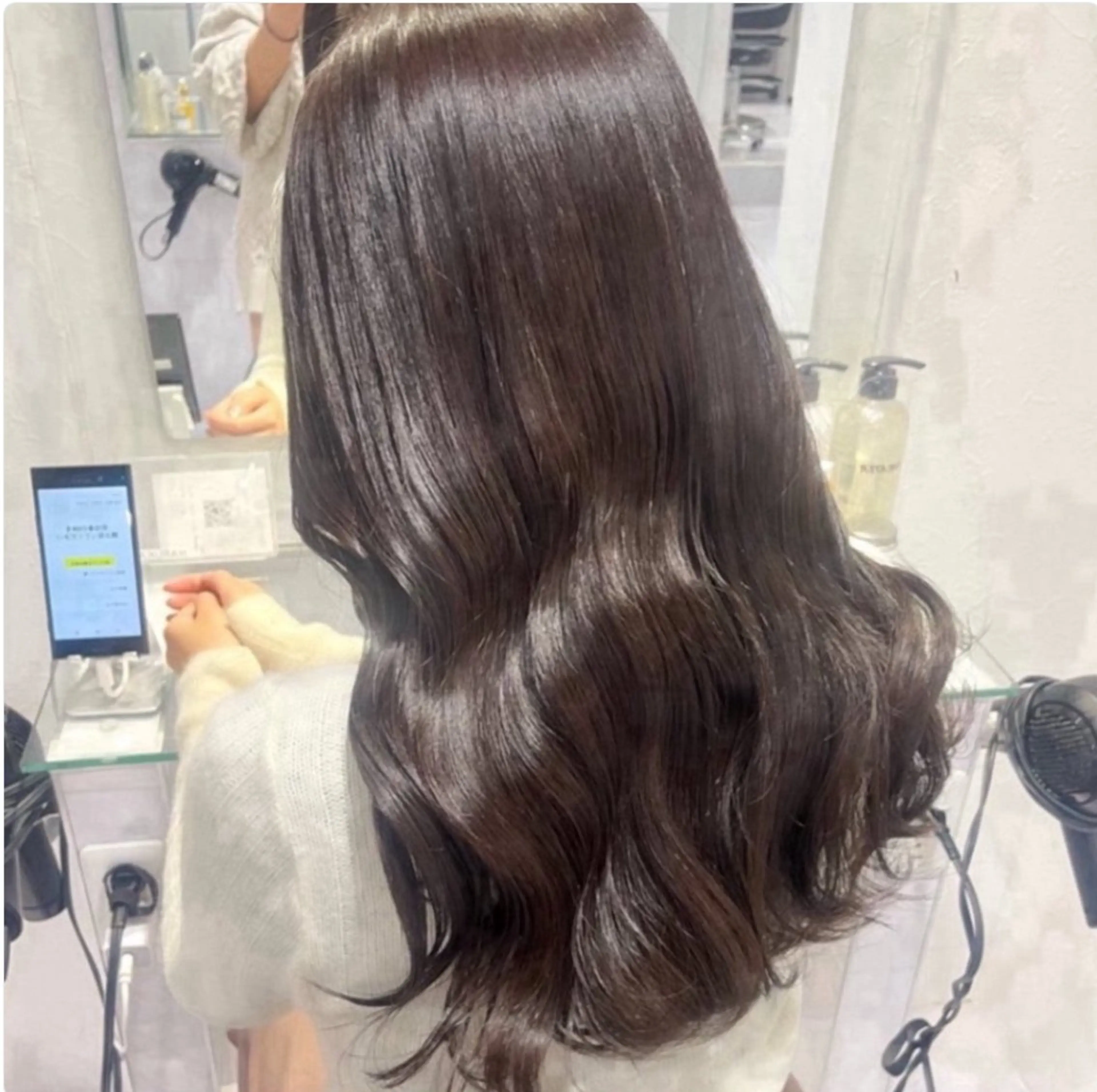 ロング カラー 🫧うる艶トレンド 🫧透明感カラーのヘアスタイル