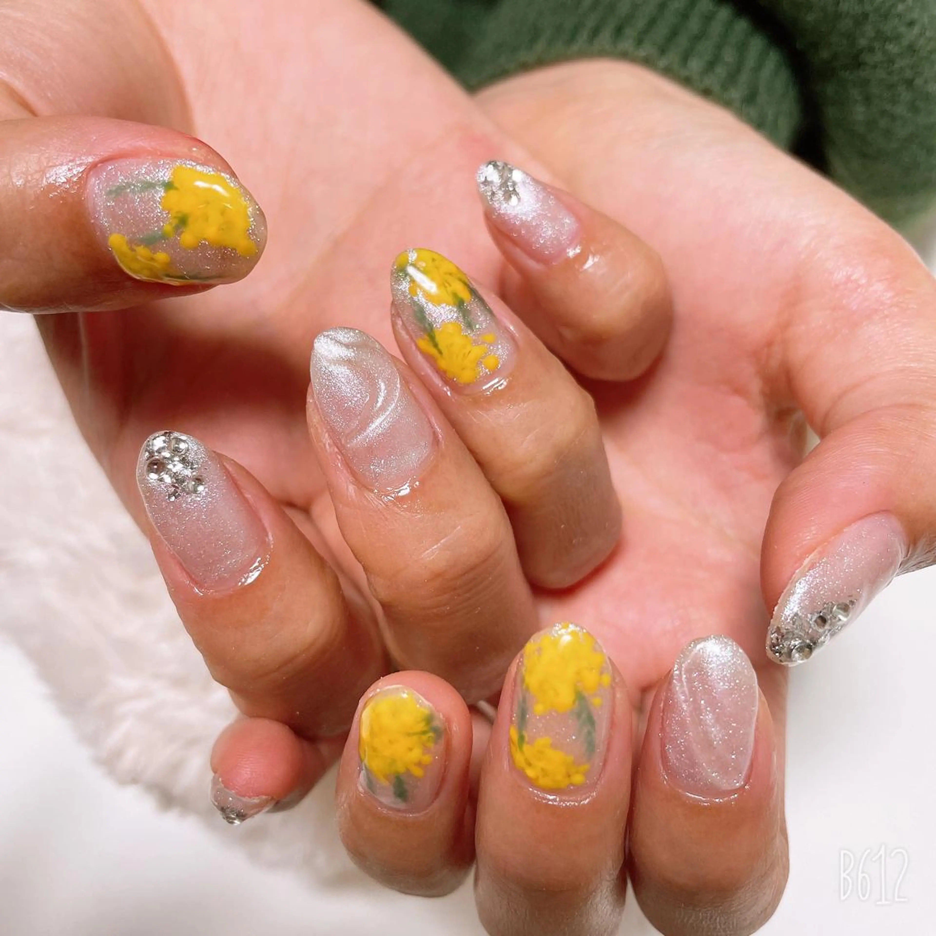 ネイル The Best Beauty受付担当のヘアスタイル