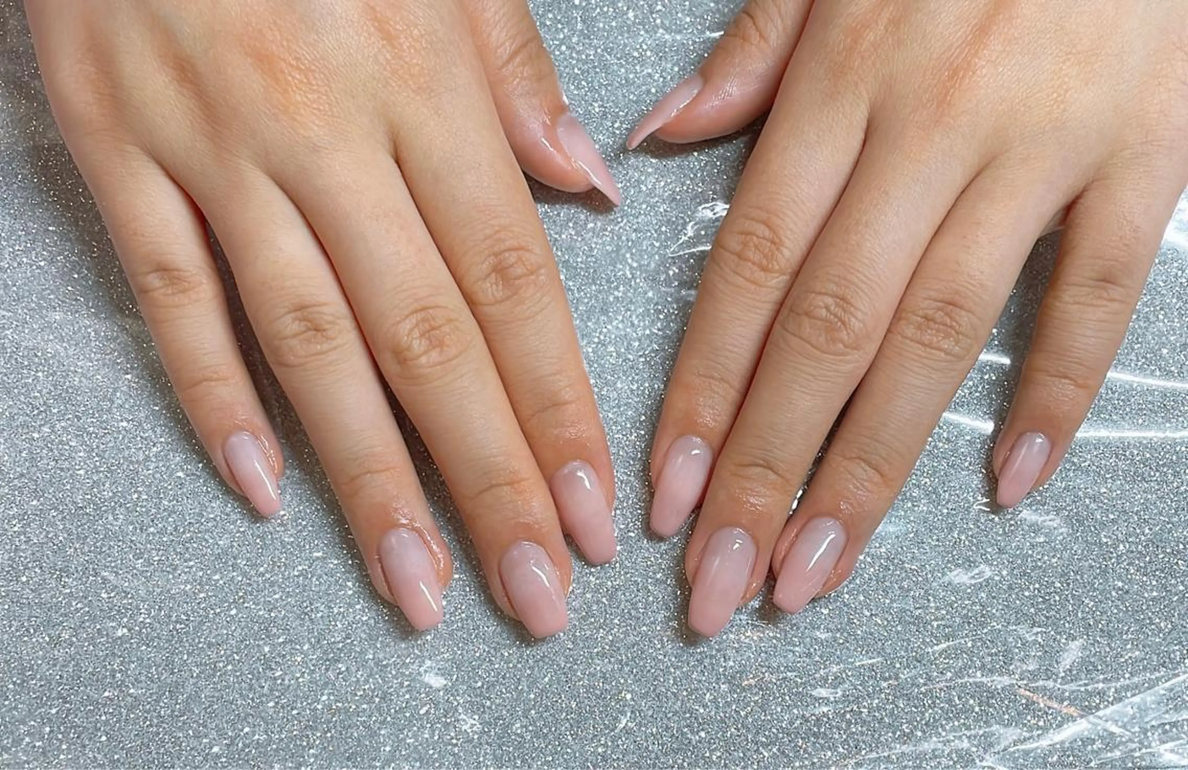 ネイル VIERU 🌈🎀💖のネイルデザイン