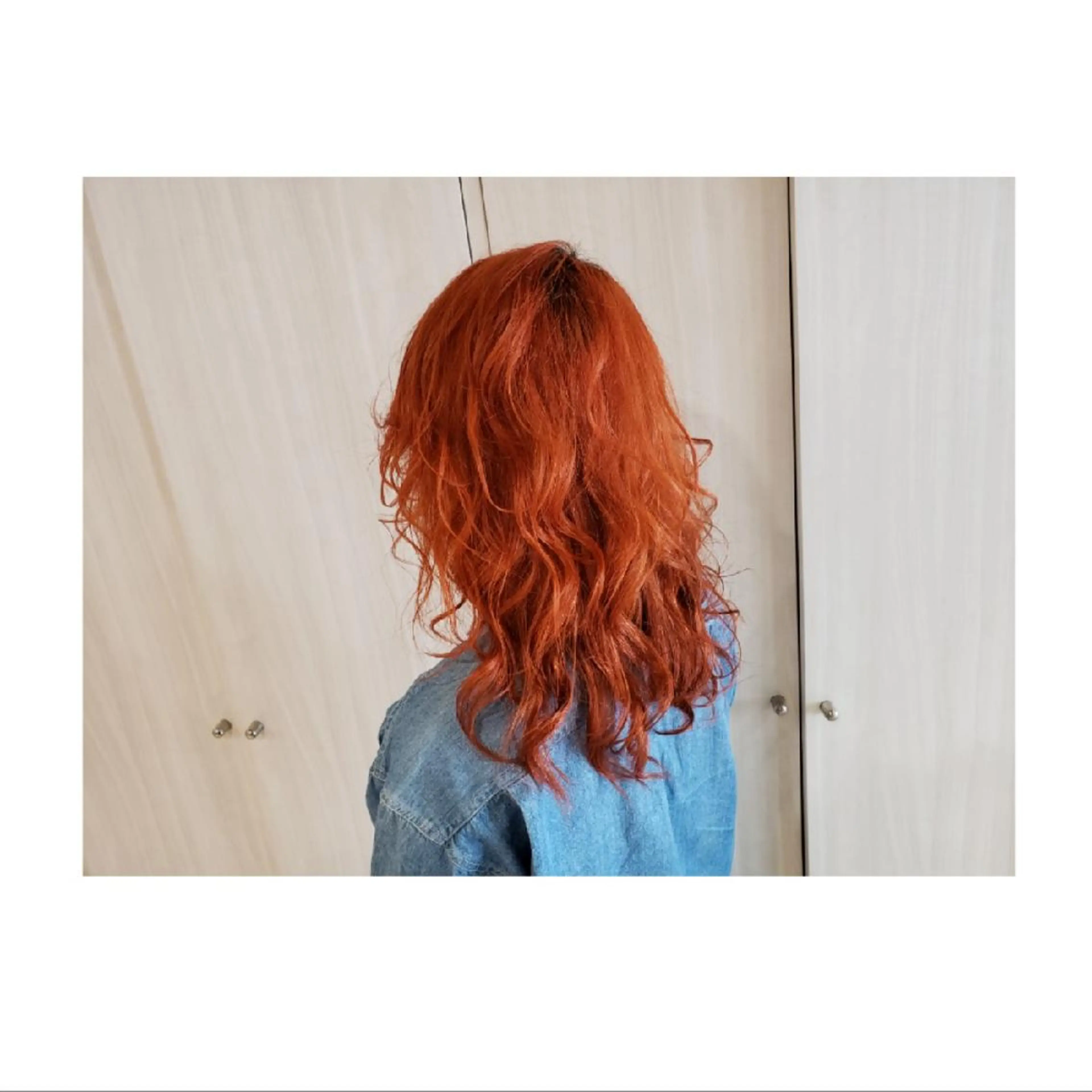 セミロング カラー ブリーチ オレンジ Luana 矢場町のヘアスタイル