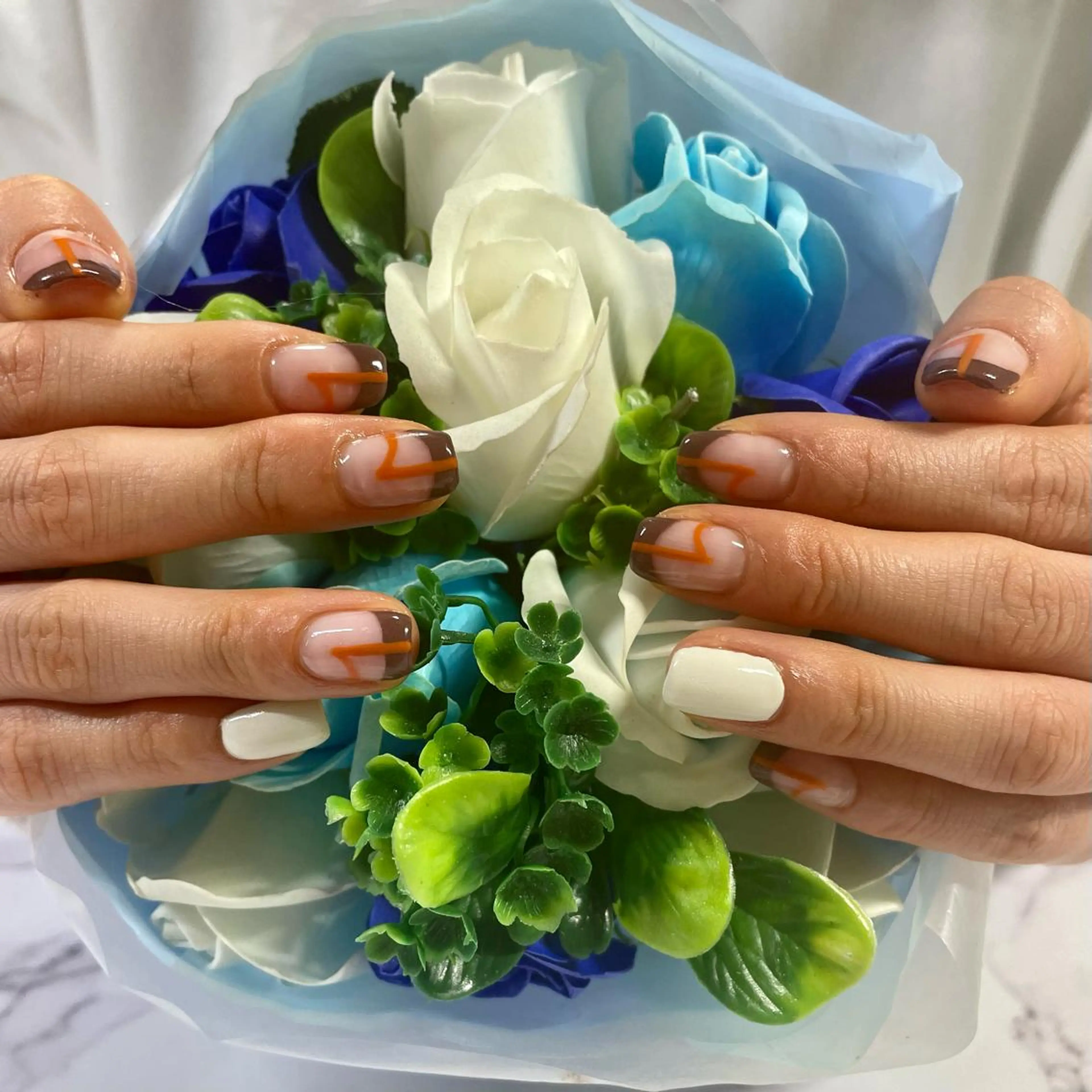 ネイル 持ち込み 奥園 良恵のネイルデザイン