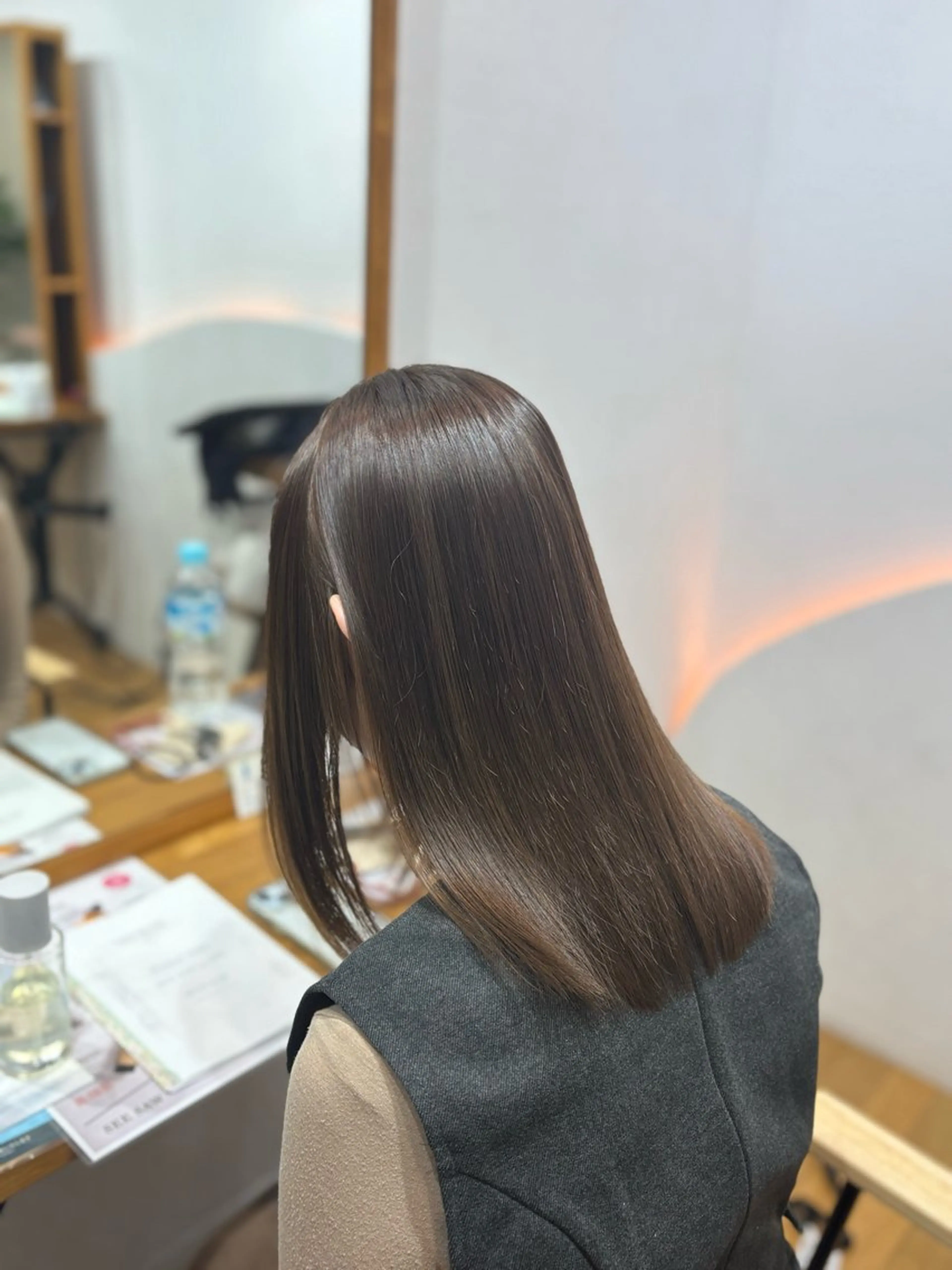 セミロング カット ヘアカラー トリートメント 3tuba Asumiのヘアスタイル