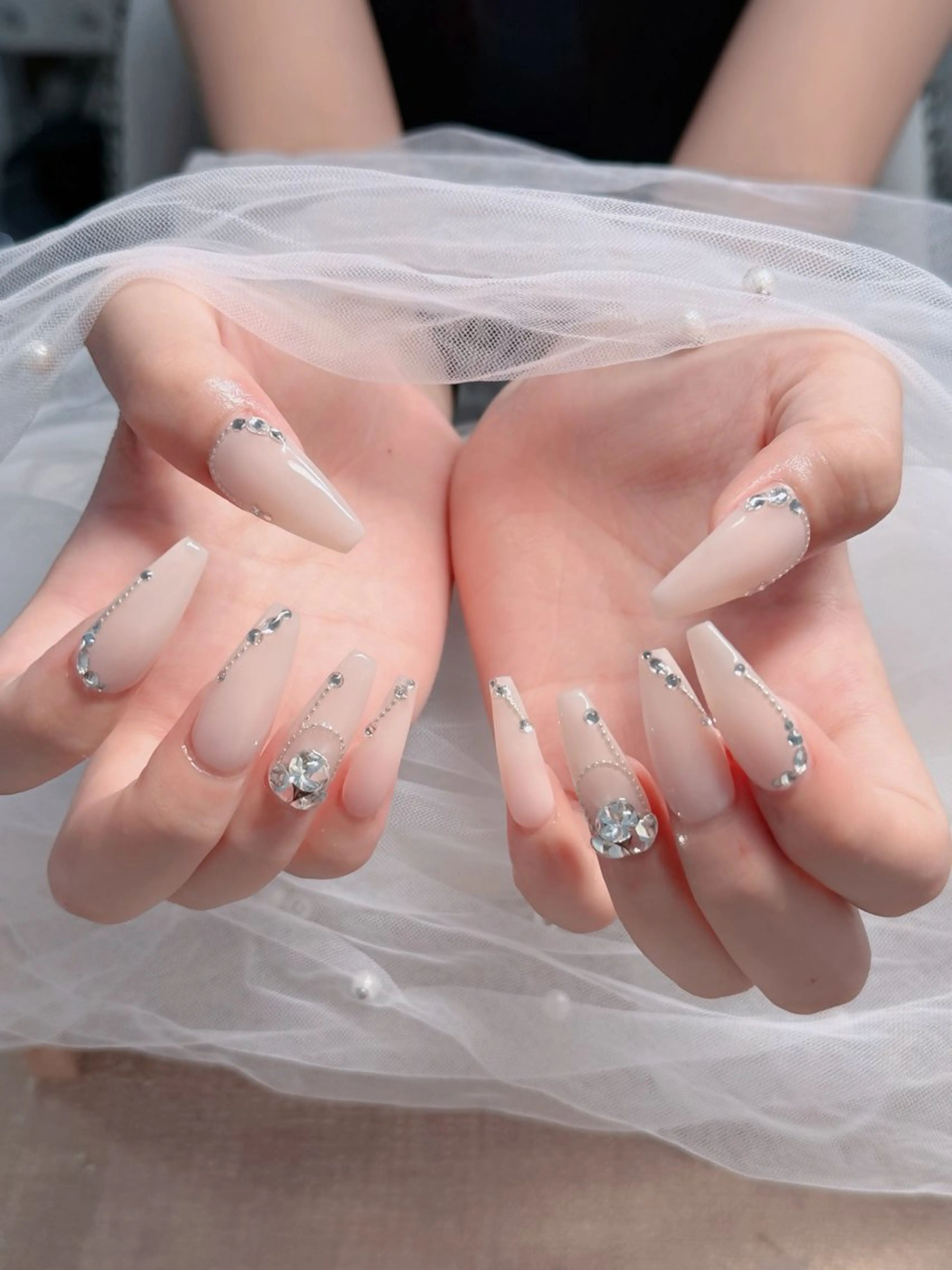 ネイル フレンチネイル ジェルネイル ガラスフレンチ ハロウィン ハート ハンドネイル H.baby Nail Salonのネイルデザイン