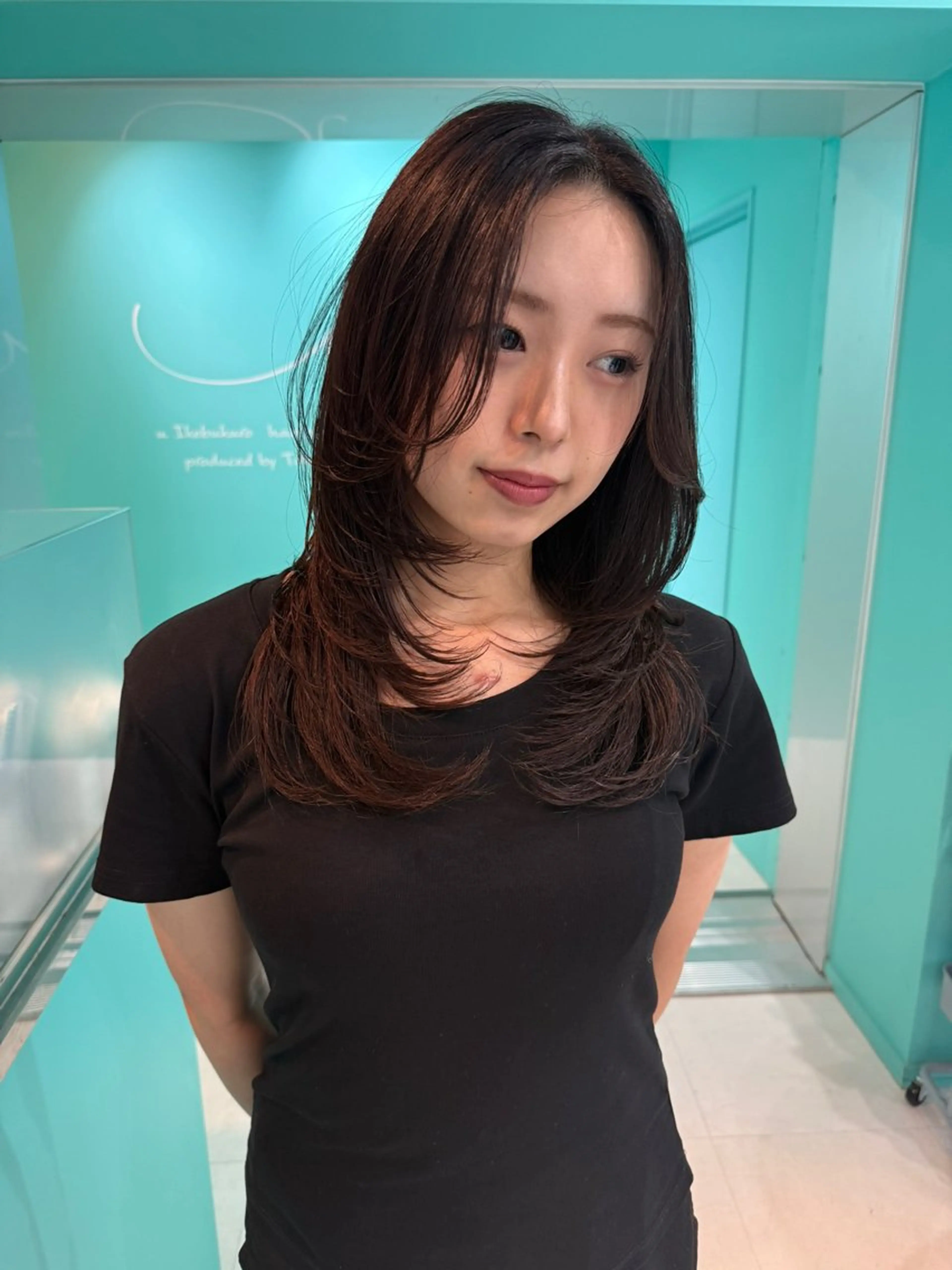 セミロング Misaki/ レイヤー/ウルフのヘアスタイル