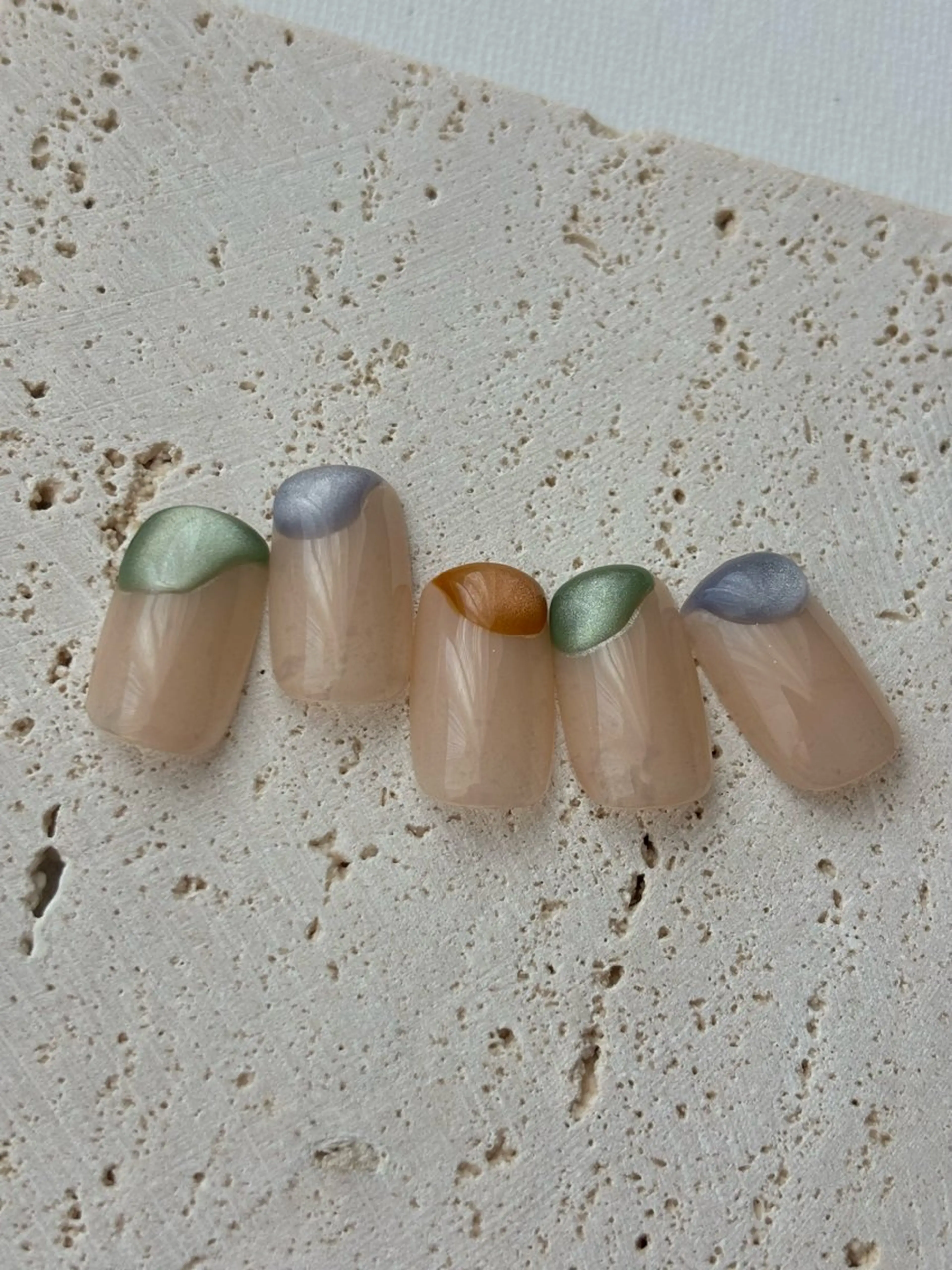 ネイル マグネットネイル ぷっくりネイル ハンドネイル SOL maiのネイルデザイン