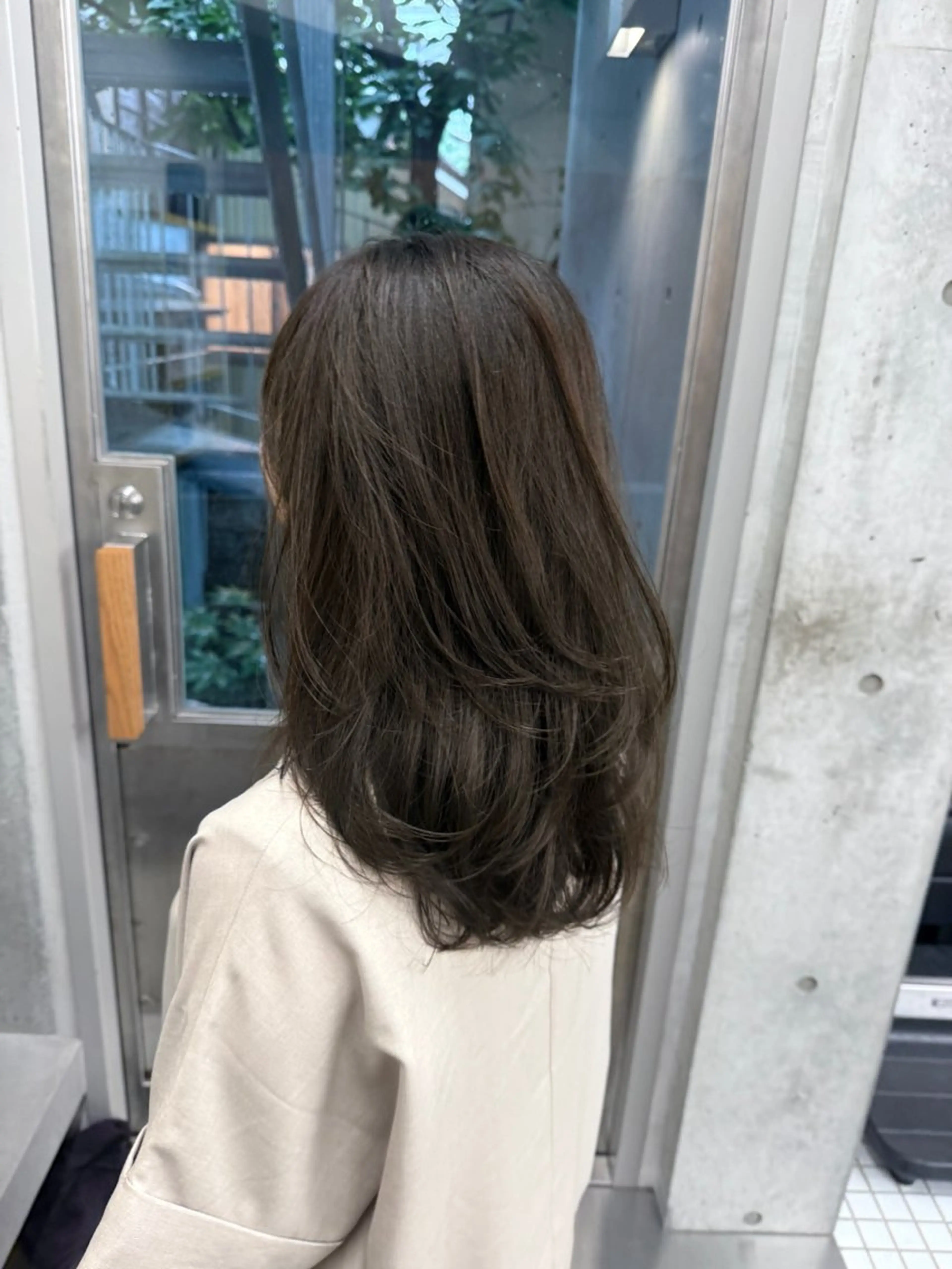 カラー アッシュ ベージュカラー ブリーチ 透明感カラー グレージュ カット ヘアカラー トリートメント 誰よりも丁寧なカット 🍀小林輝のヘアスタイル