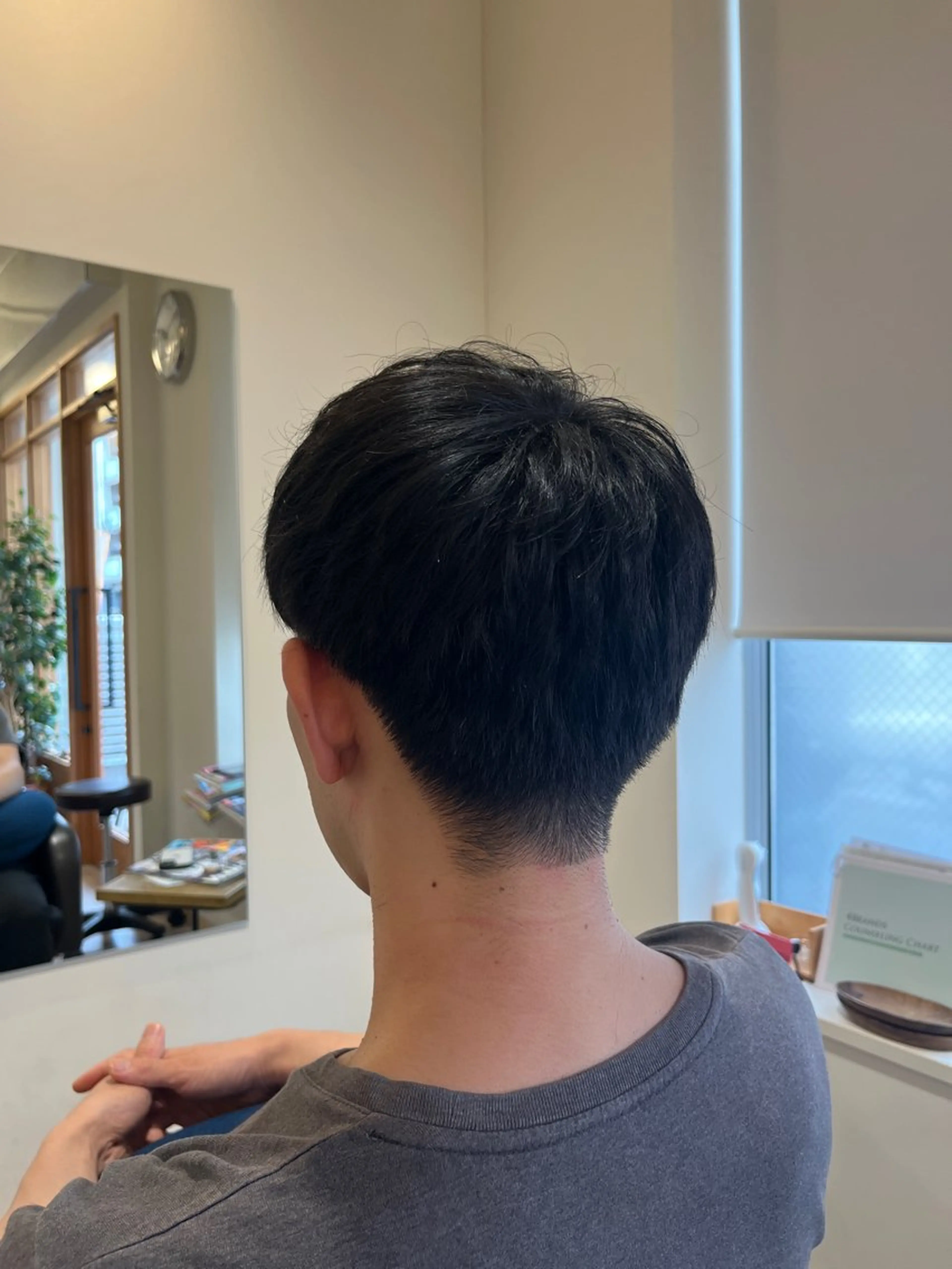 メンズ カット 荒井 茉凜のヘアスタイル