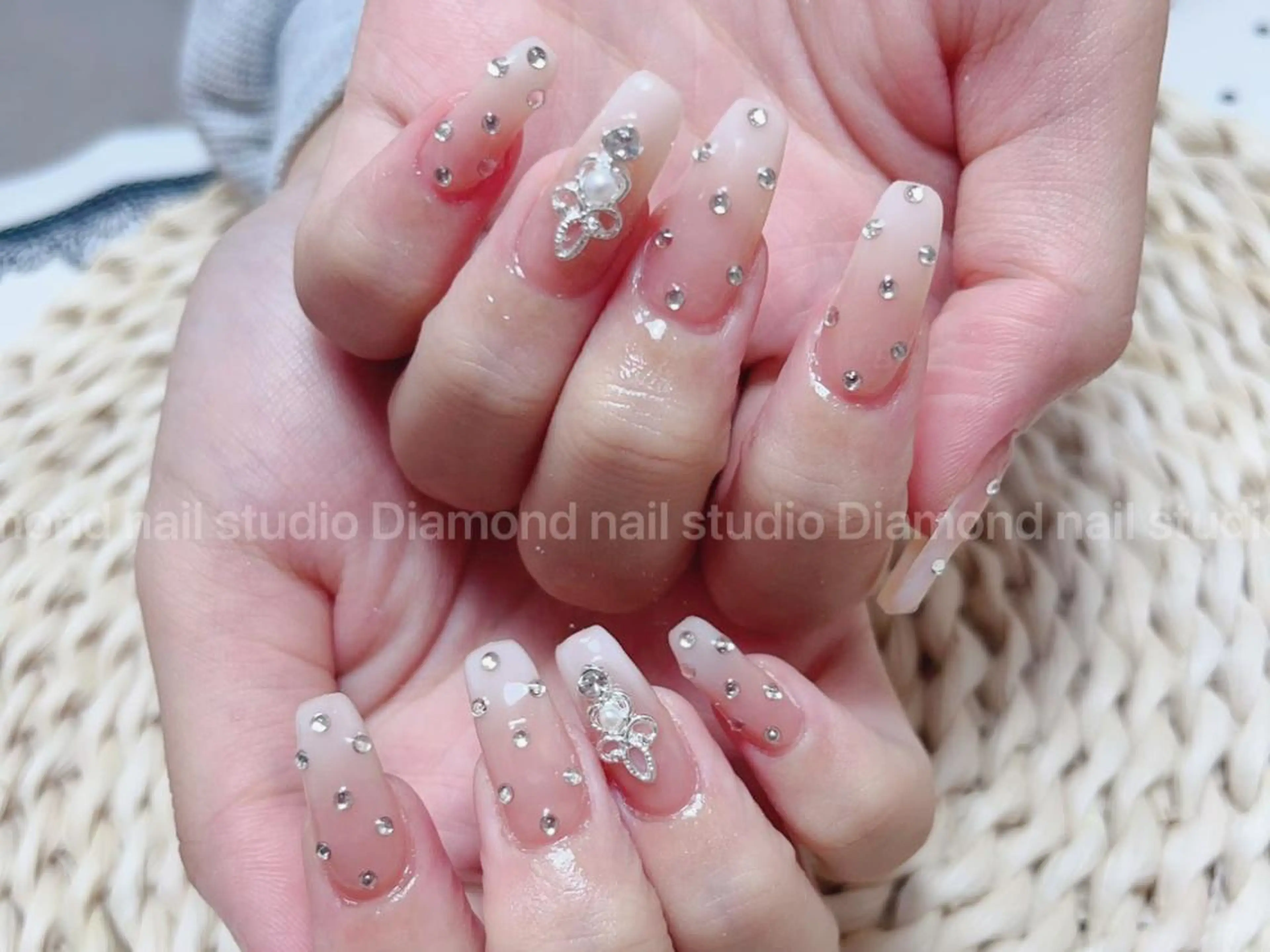 セミロング ハンドネイル Diamond ✨のネイルデザイン