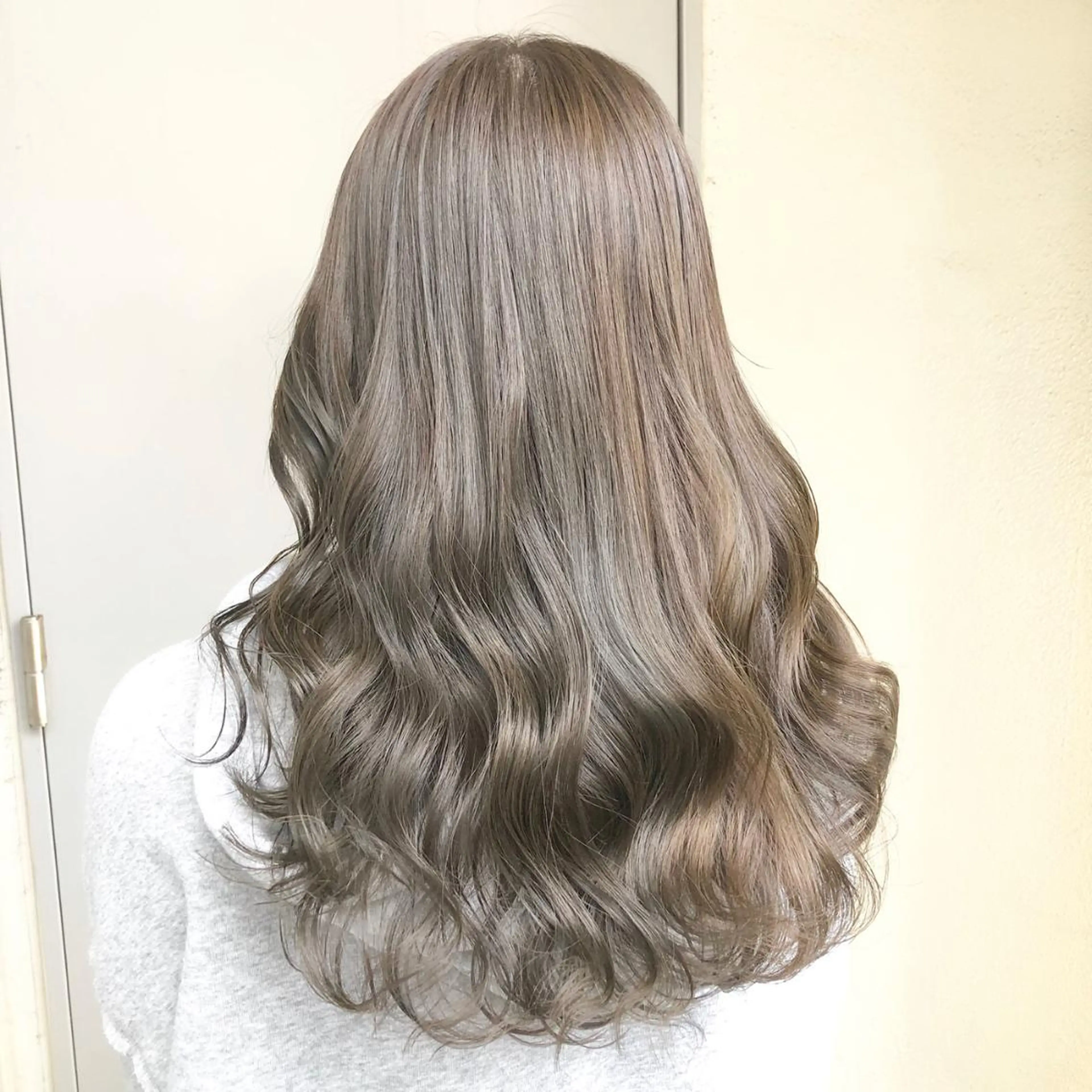 カラー 🔷似合わせのプロ KUMA🔷のヘアスタイル