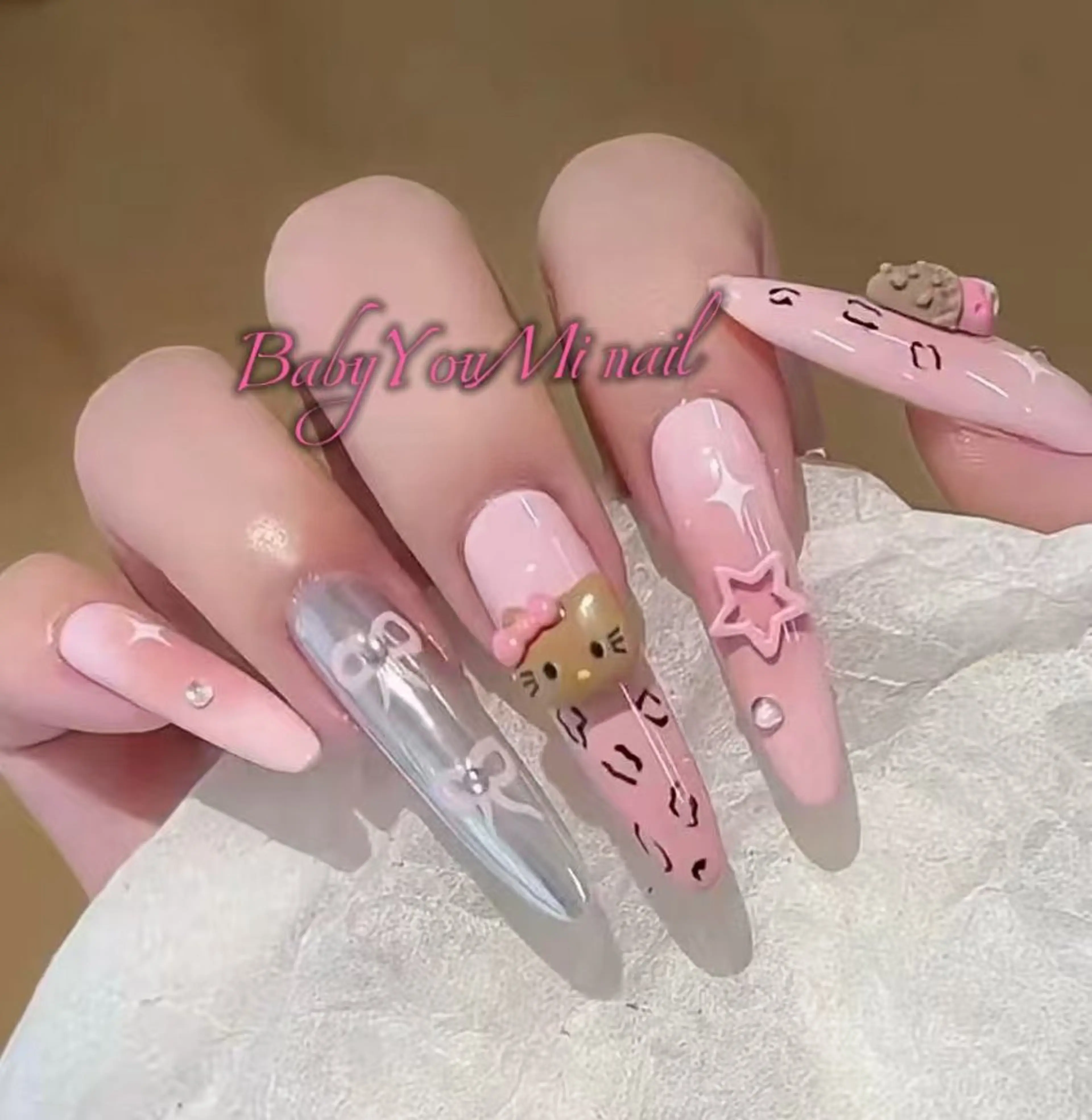 ネイル オーロラネイル フラワーネイル フットネイル フレンチネイル ジェルネイル ハンドネイル BabyYouMi ねねのネイルデザイン